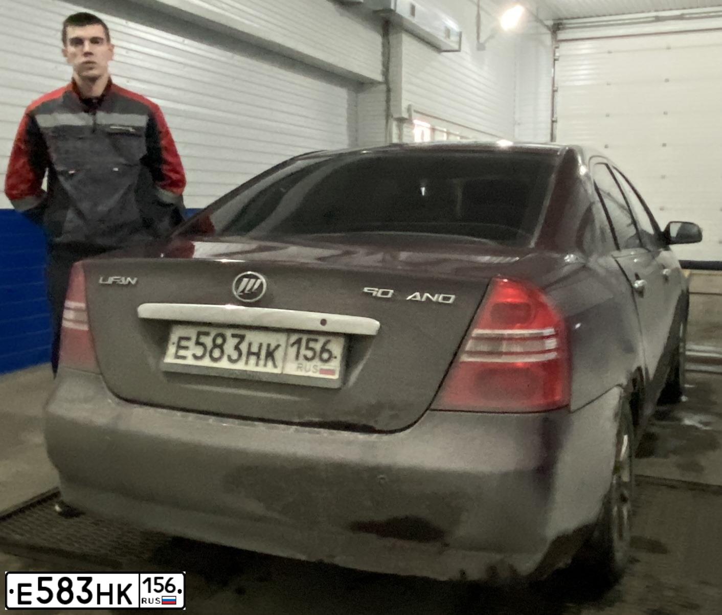 Фото автомобиля LIFAN SOLANO, 2012 — госномер Е583НК156. Цвет: ТЕМНО КРАСНЫЙ