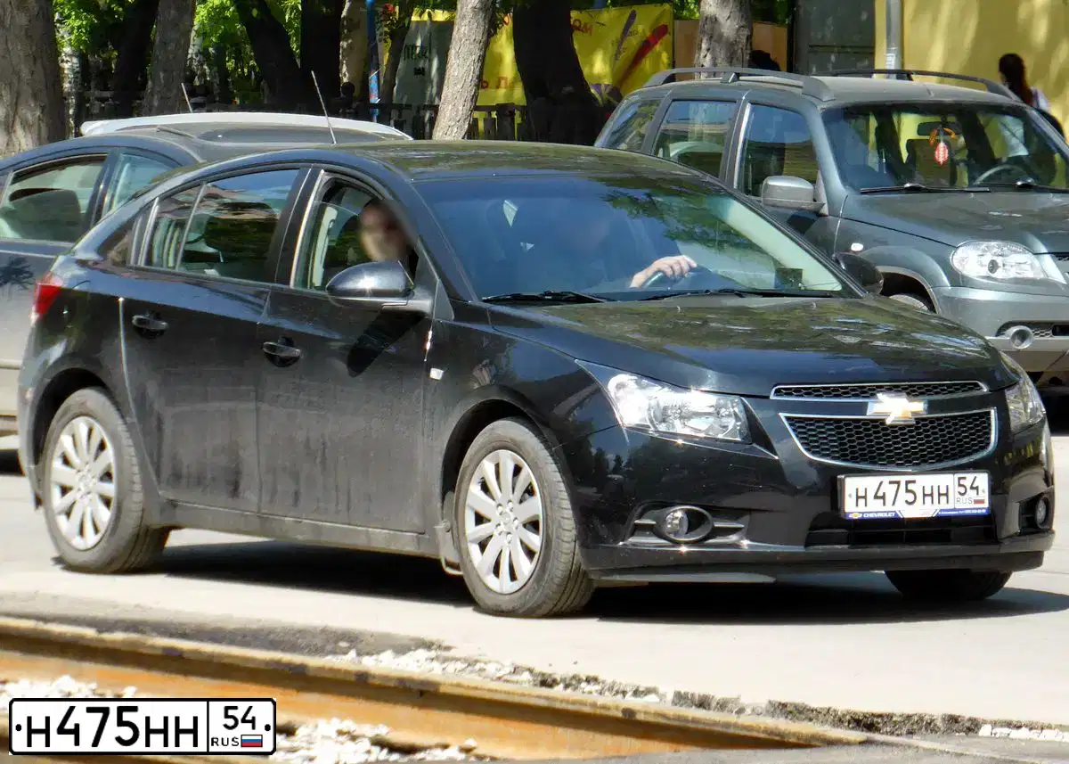 Фото автомобиля CHEVROLET CRUZE, 2012 — госномер Н475НН54. Цвет: ЧЕРНЫЙ МЕТАЛЛИК