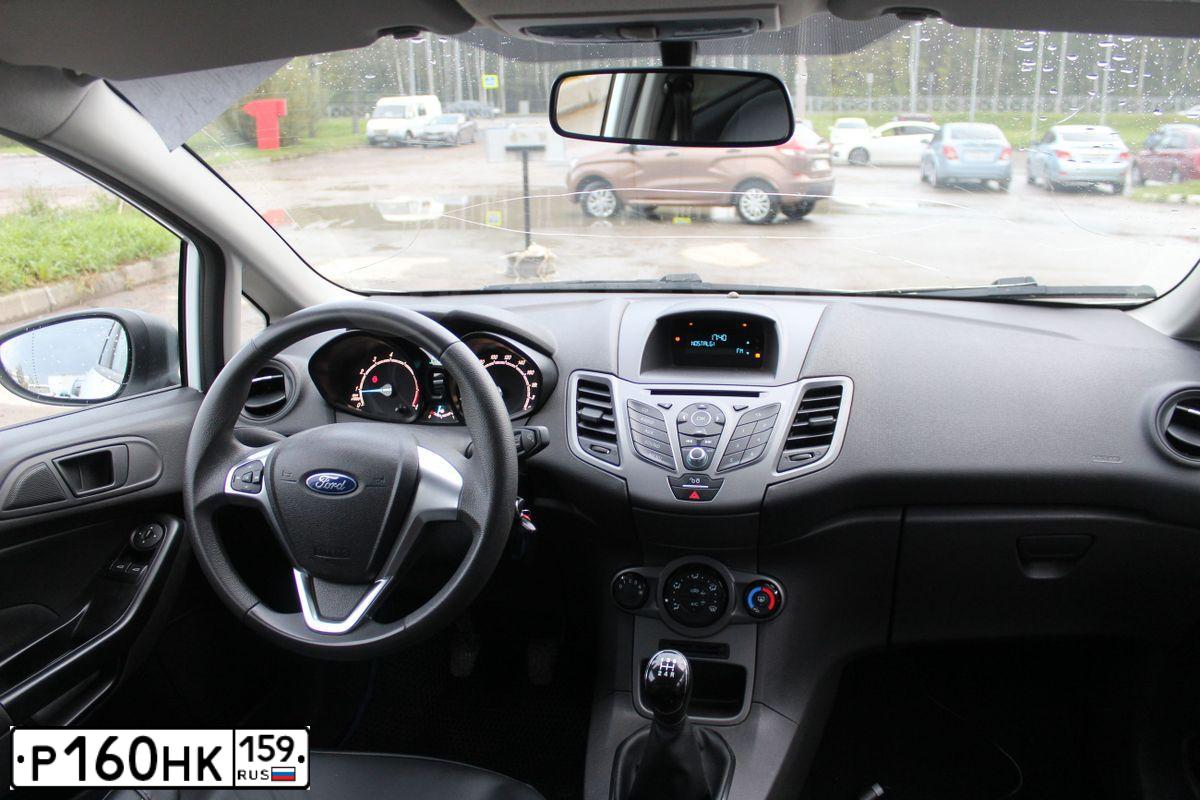 Фото автомобиля FORD FIESTA, 2015 — госномер Р820НР159