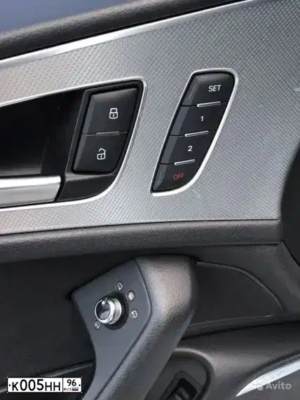 Фото автомобиля TOYOTA LANDCRUISER, 2006 — госномер К005НН96. Цвет: ЧЕРНЫЙ