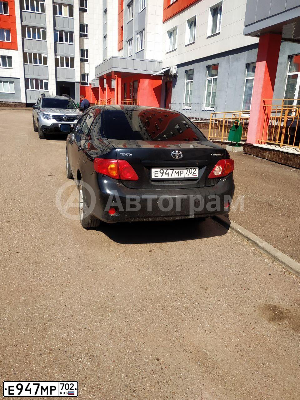 Фото автомобиля TOYOTA COROLLA, 2008 — госномер А815АО18. Цвет: ЧЕРНЫЙ
