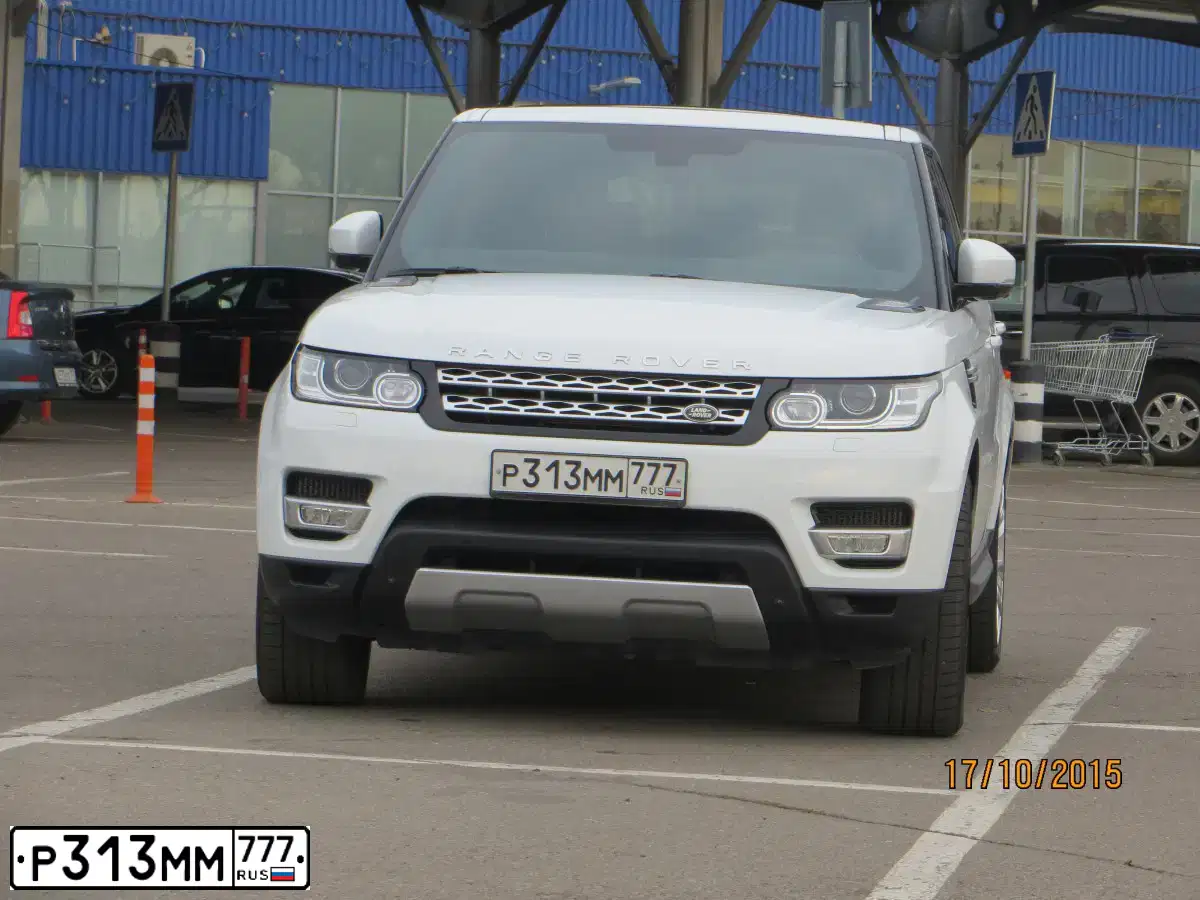 Фото автомобиля LANDROVER RANGE ROVER SPORT, 2014 — госномер Р313ММ777. Цвет: БЕЛЫЙ ЯРКИЙ