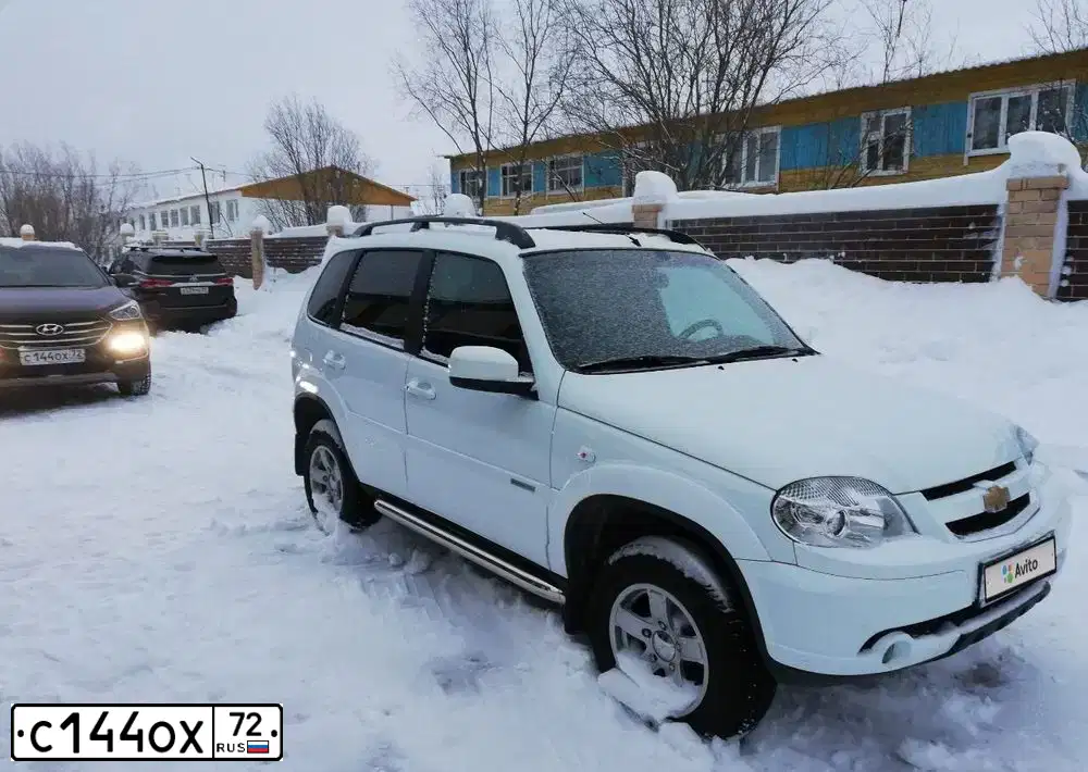 Фото автомобиля HYUNDAI SANTA FE, 2017 — госномер Н777КН72. Цвет: ЧЕРНЫЙ