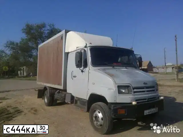 Фото автомобиля ZIL 5301 /4X2/, 2002 — госномер С444КА30. Цвет: БЕЛЫЙ