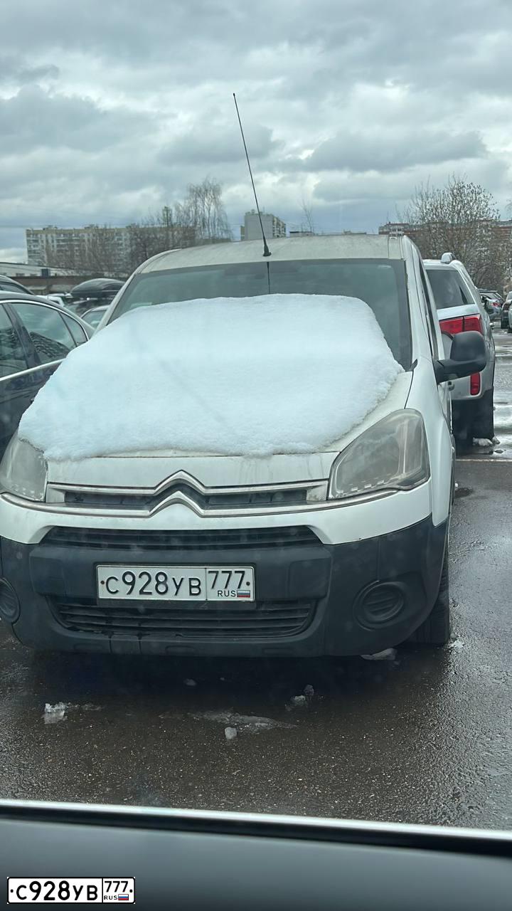 Фото автомобиля CITROEN BERLINGO, 2012 — госномер В112ОМ77. Цвет: БЕЛЫЙ
