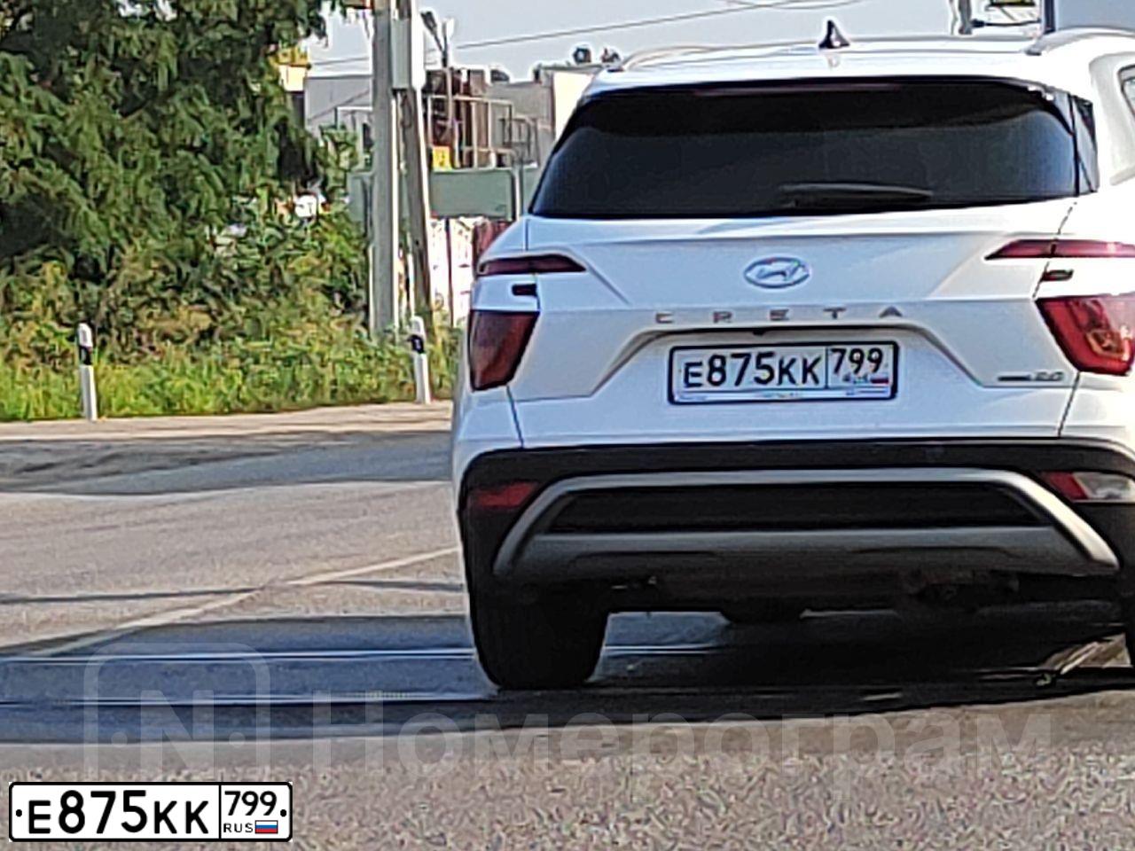 Фото автомобиля HYUNDAI CRETA, 2022 — госномер Е875КК799. Цвет: Белый