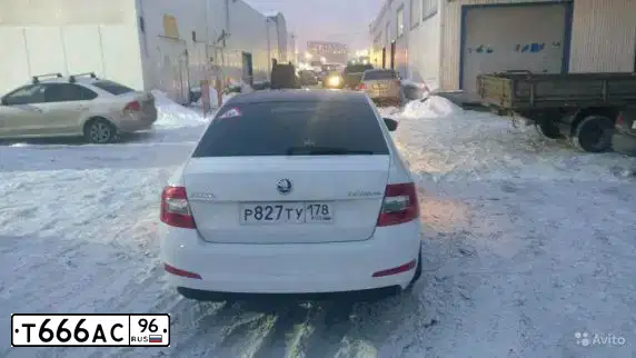 Фото автомобиля BMW X6, 2011 — госномер Т666АС96. Цвет: ЧЕРНЫЙ