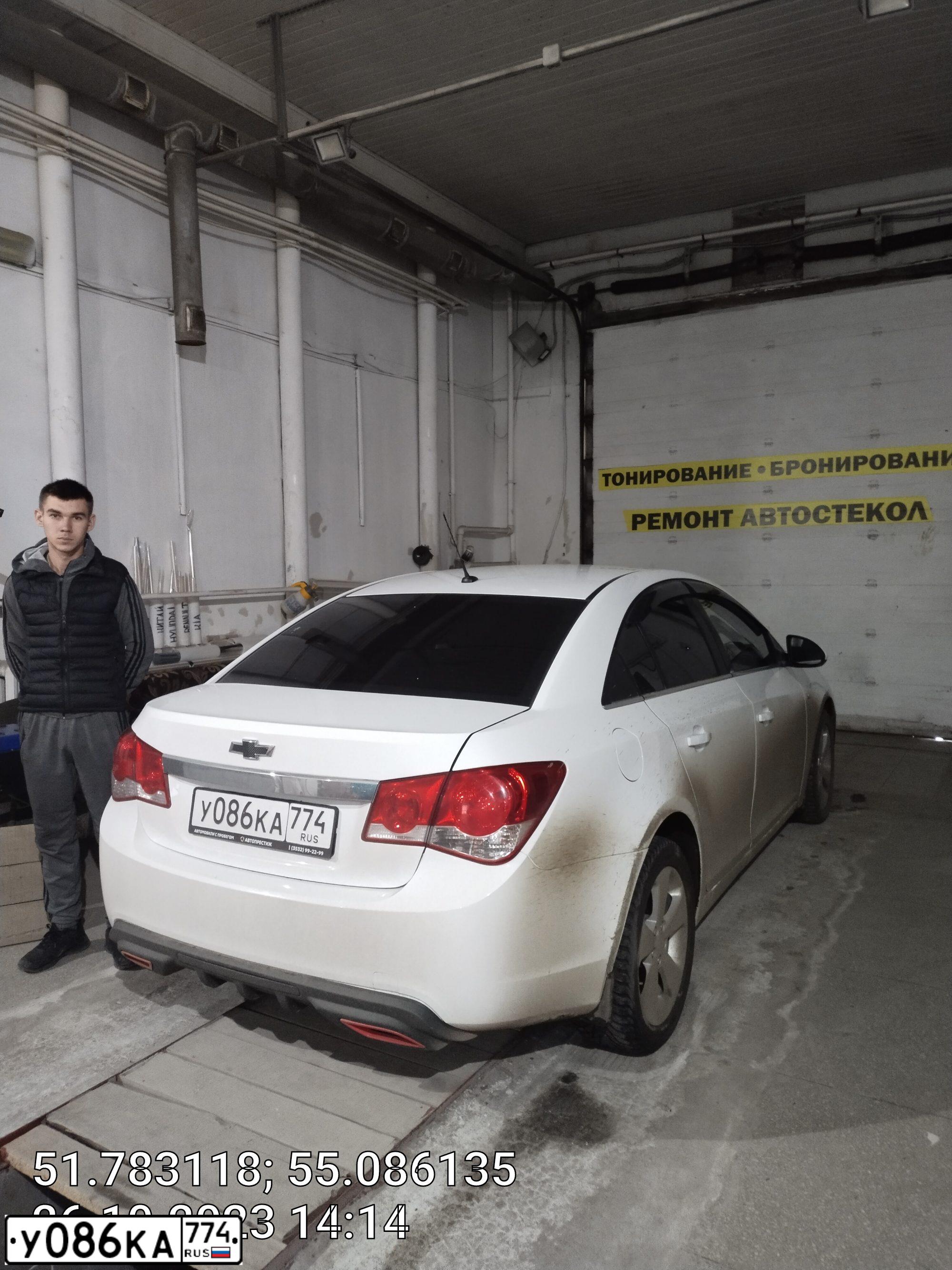Фото автомобиля CHEVROLET CRUZE, 2011 — госномер С077СС96. Цвет: Белый
