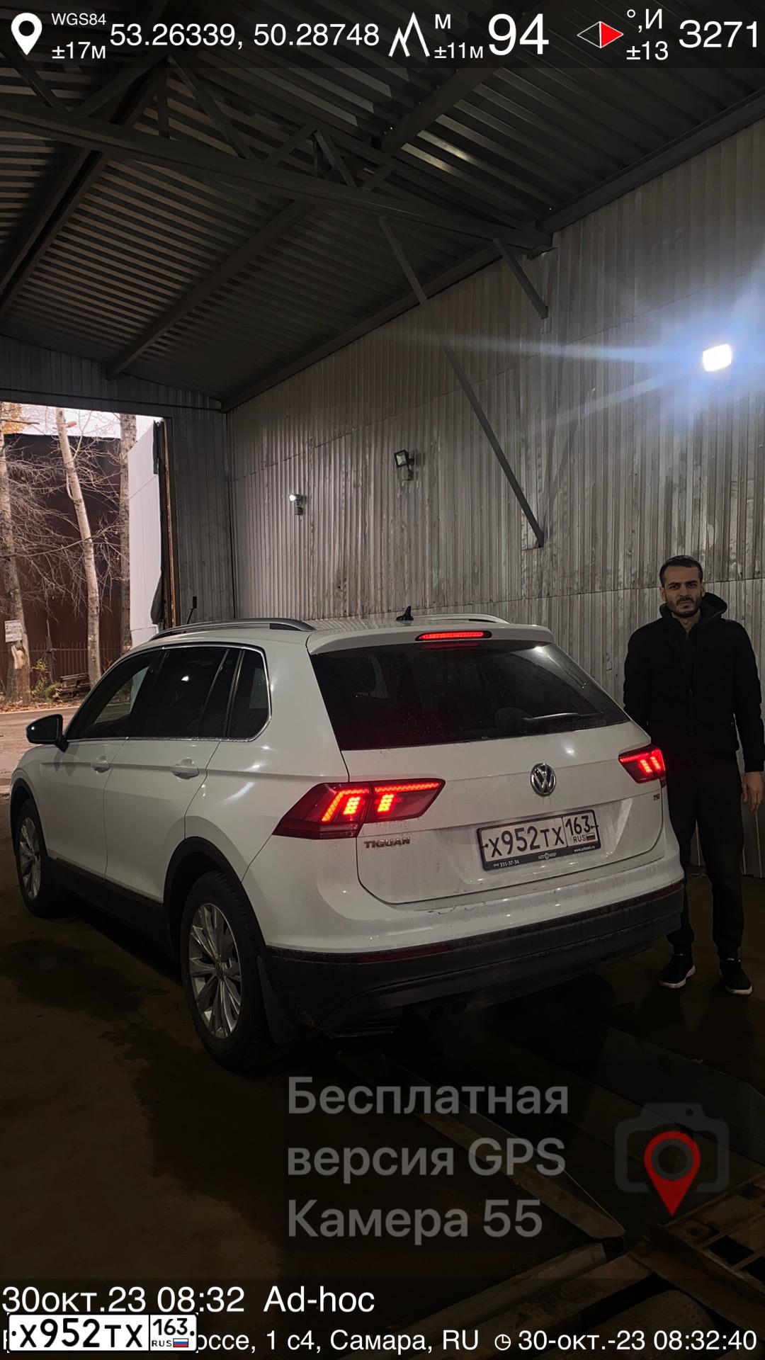 Фото автомобиля VOLKSWAGEN TIGUAN, 2017 — госномер М188КН763. Цвет: БЕЛЫЙ