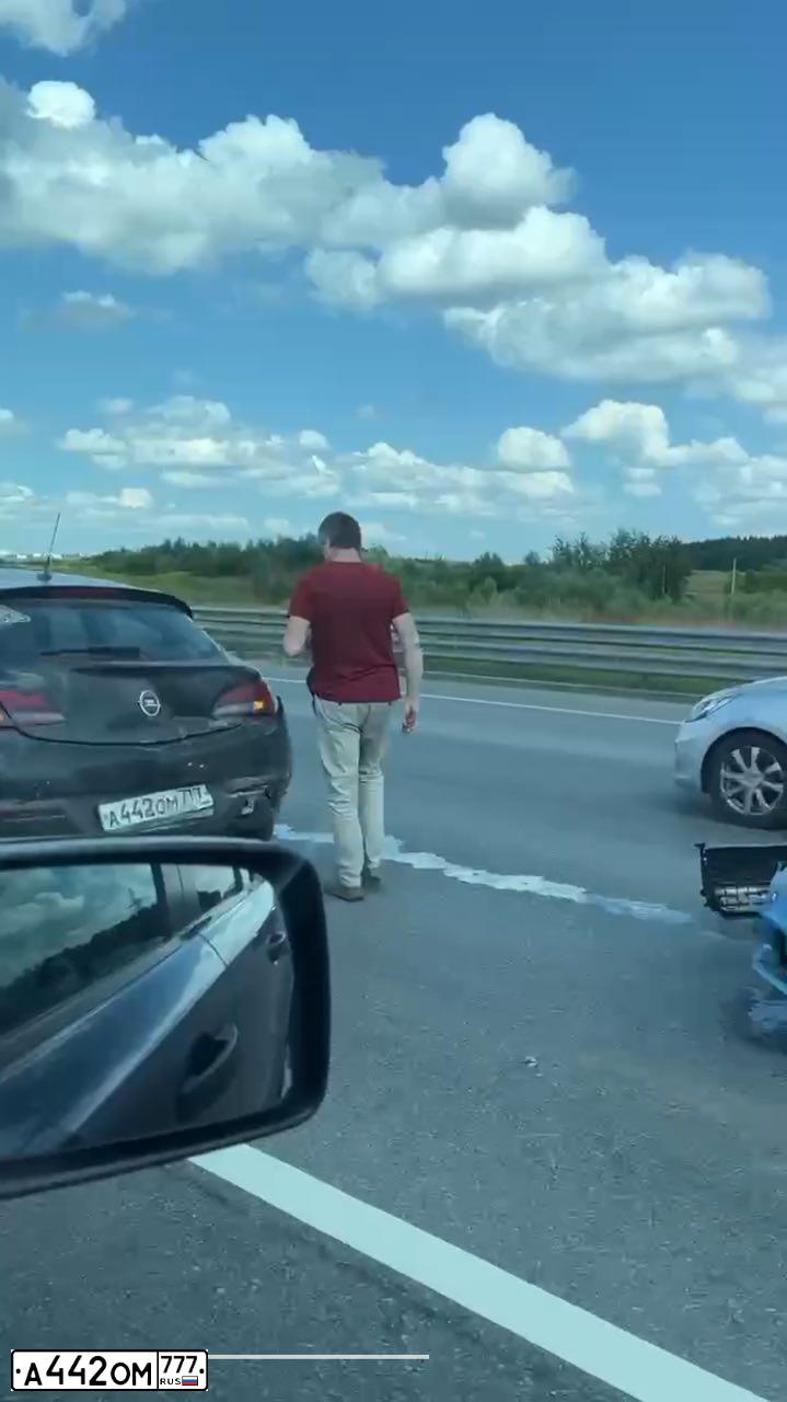 Фото автомобиля OPEL ASTRA, 2014 — госномер А442ОМ777. Цвет: ЧЕРНЫЙ