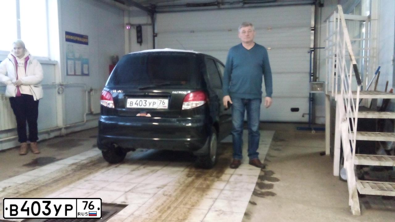 Фото автомобиля DAEWOO MATIZ, 2011 — госномер В403УР76. Цвет: ЧЕРНЫЙ