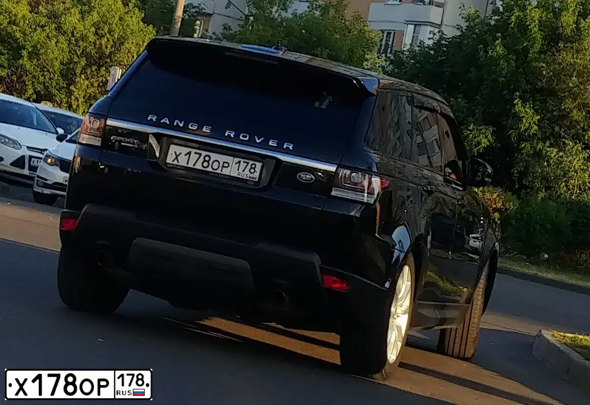 Фото автомобиля RENAULT KOLEOS, 2017 — госномер Х175ОР178. Цвет: СИНИЙ