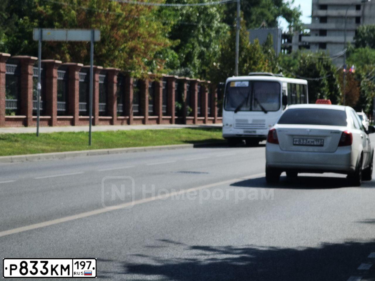 Фото автомобиля MERCEDES E-KLASSE, 2010 — госномер С009МК197. Цвет: Белый