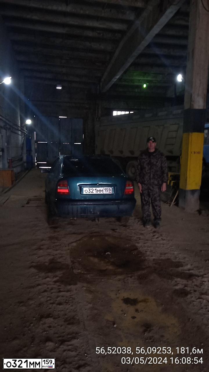 Фото автомобиля SKODA OCTAVIA, 1998 — госномер Р630НС159. Цвет: Темно-зеленый