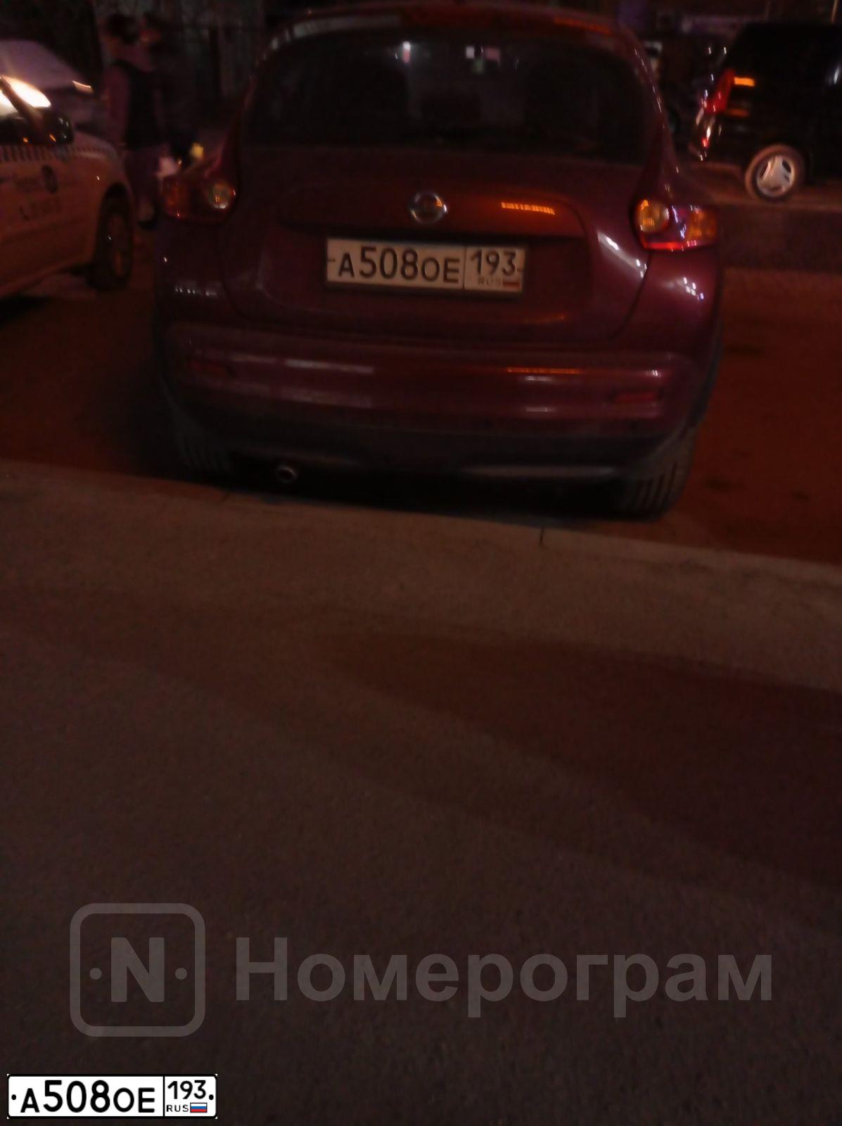 Фото автомобиля NISSAN JUKE, 2013 — госномер А508ОЕ193. Цвет: Красный