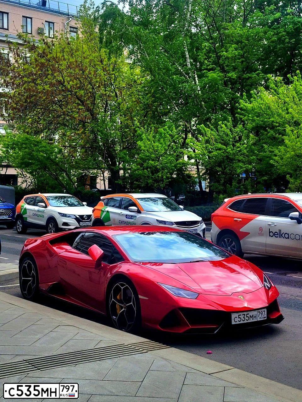 Фото автомобиля LAMBORGHINI HURACAN, 2021 — госномер С535МН797. Цвет: Красный