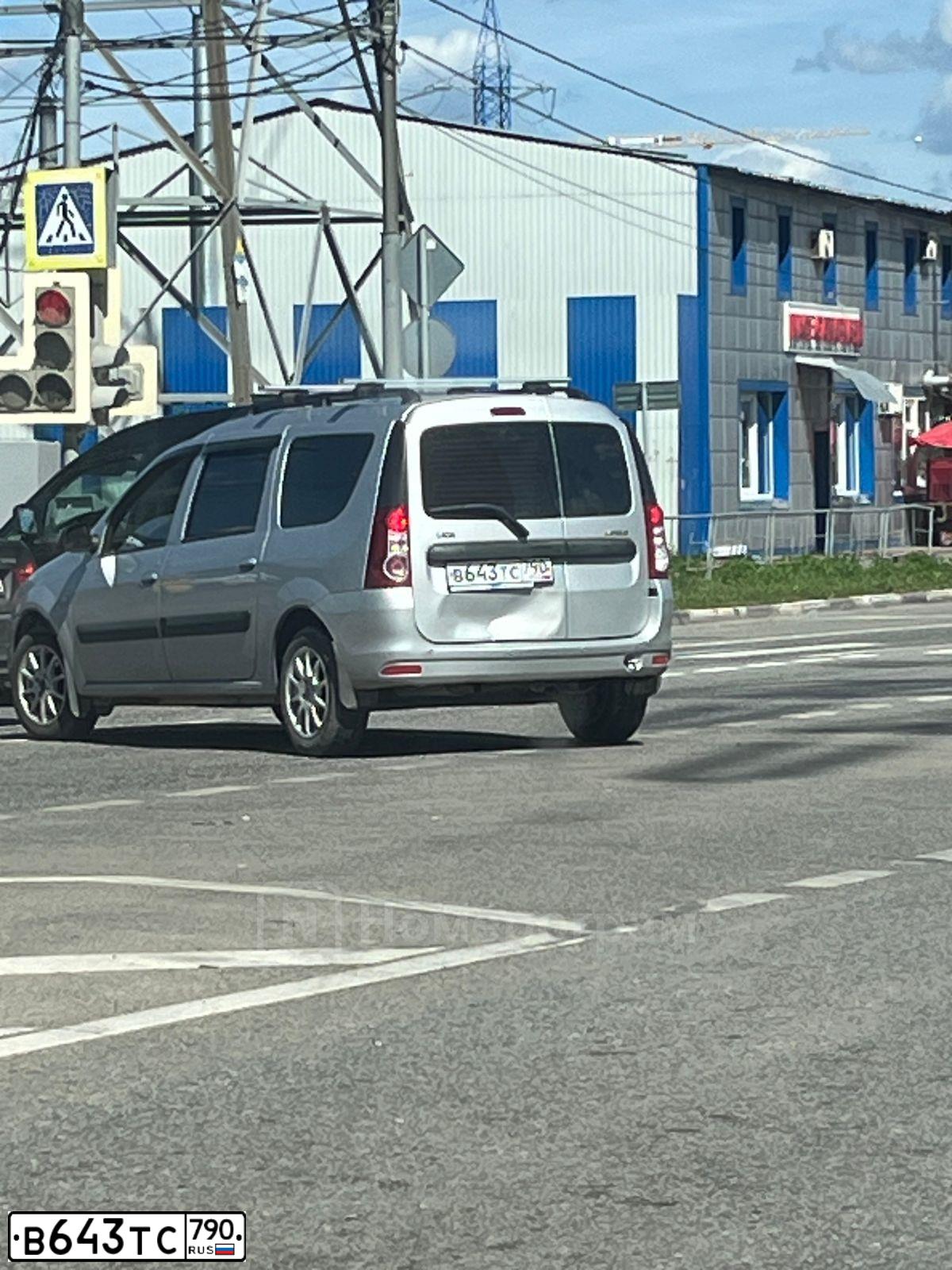 Фото автомобиля LADA LARGUS, 2013 — госномер В643ТС790. Цвет: Серый