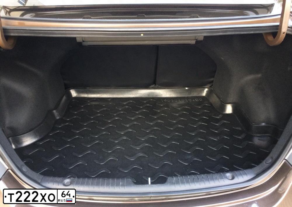 Фото автомобиля MERCEDES C-KLASSE, 2012 — госномер О777СМ64. Цвет: ЧЕРНЫЙ