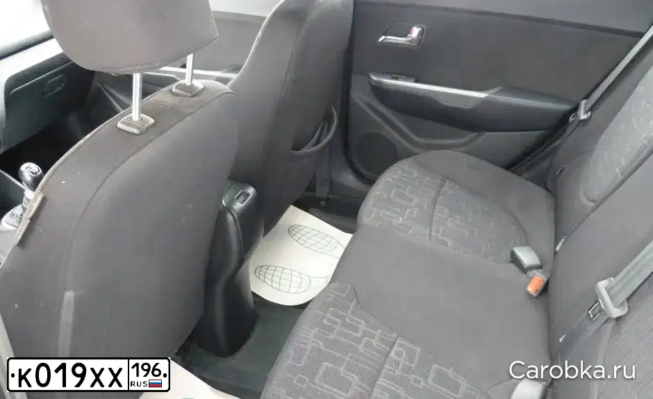 Фото автомобиля KIA RIO, 2012 — госномер К019ХХ196. Цвет: СЕРЫЙ