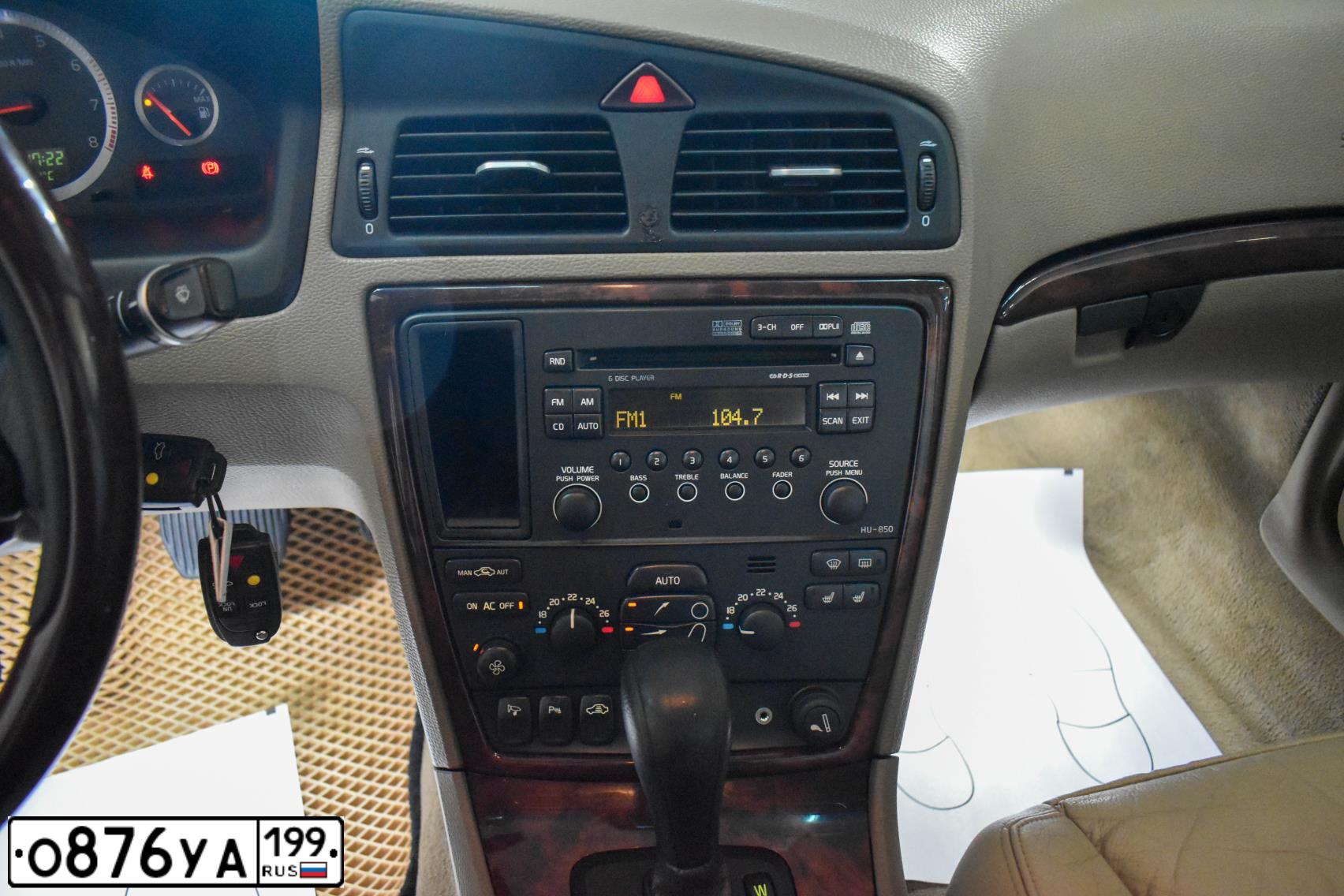 Фото автомобиля VOLVO S60, 2006 — госномер С748ВХ40. Цвет: ВИШНЕВЫЙ