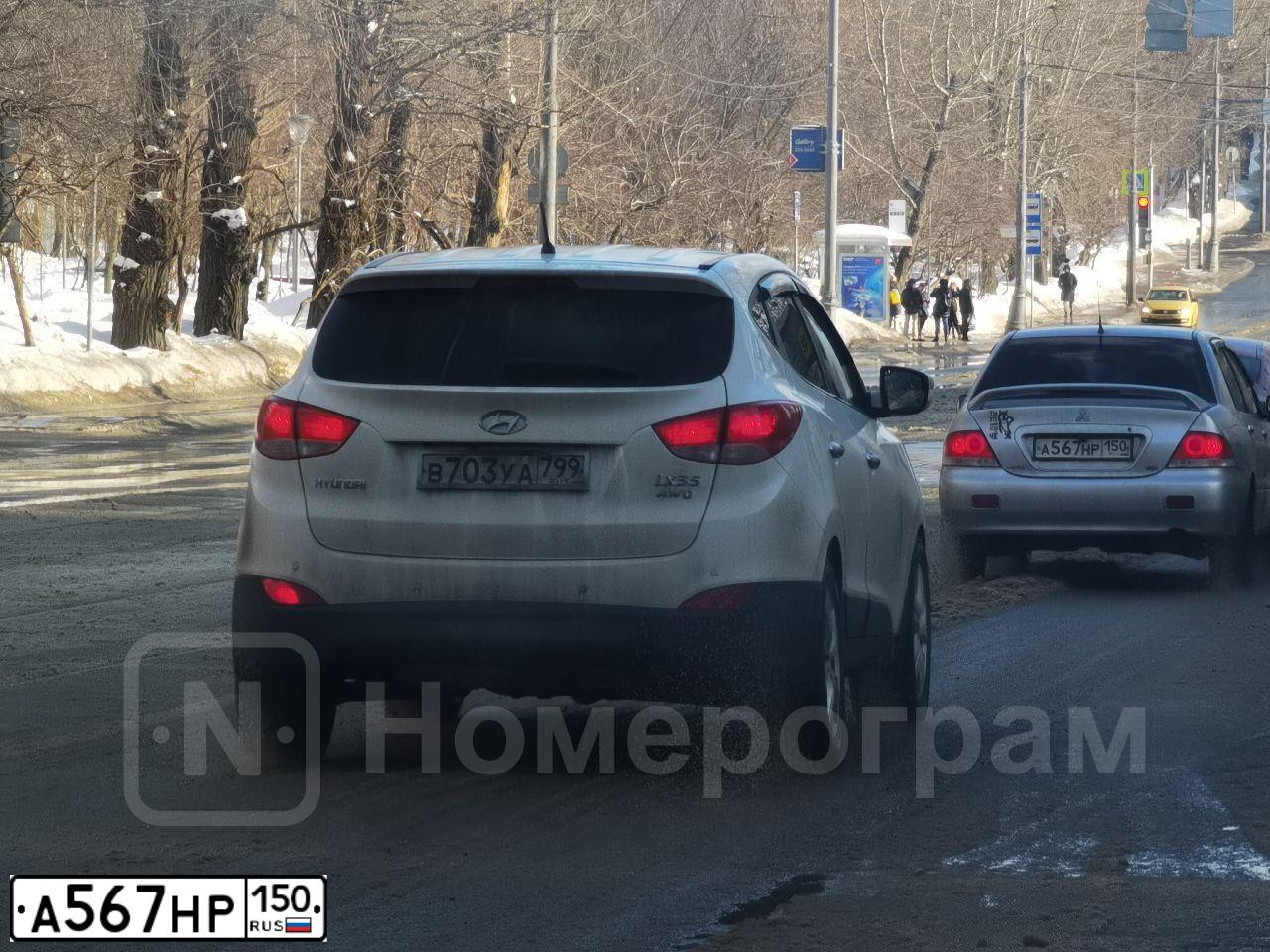 Фото автомобиля MITSUBISHI LANCER, 2004 — госномер А567НР150. Цвет: серебристый