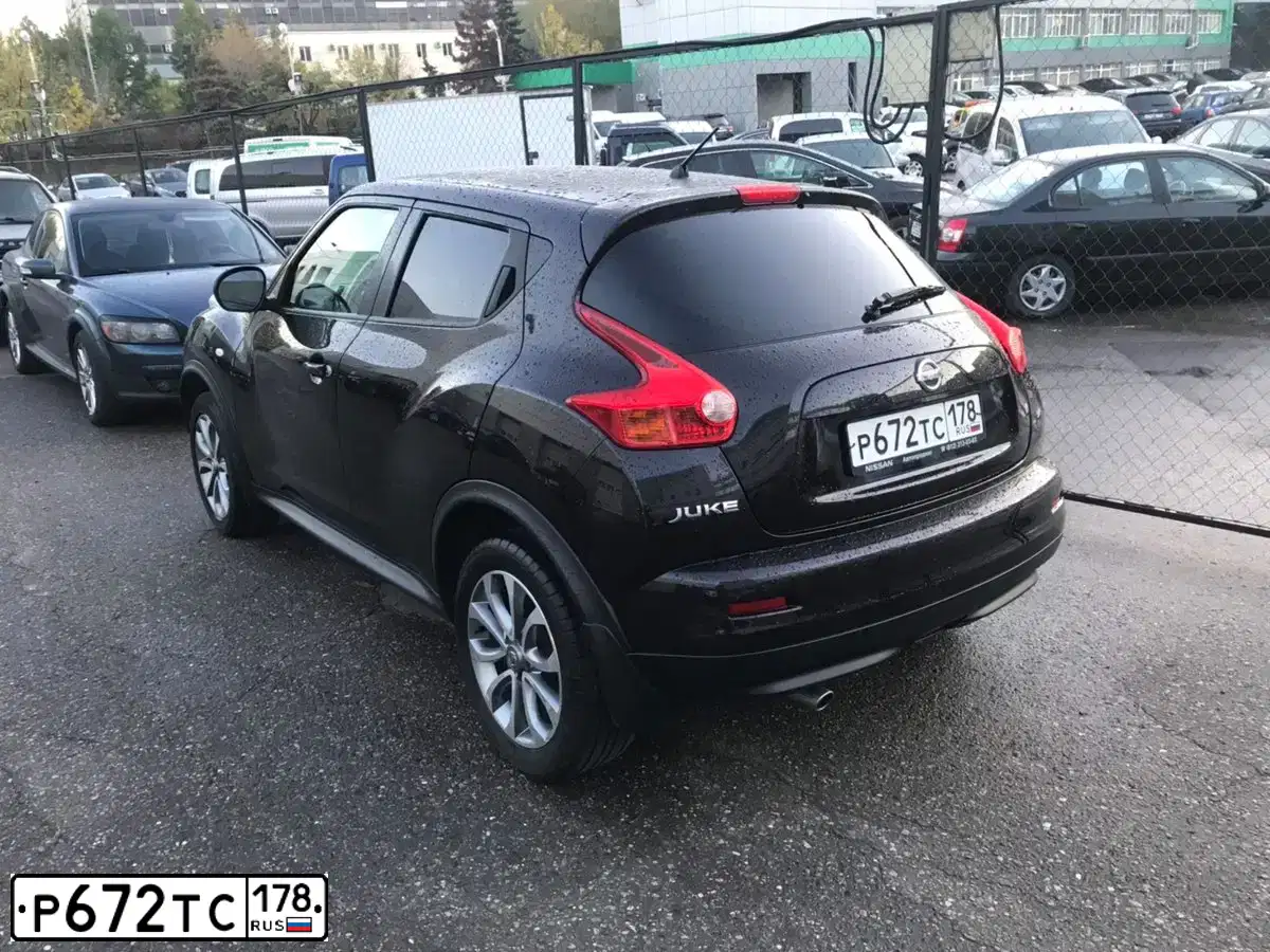 Фото автомобиля NISSAN JUKE, 2014 — госномер А467ОЕ799. Цвет: ФИОЛЕТОВЫЙ