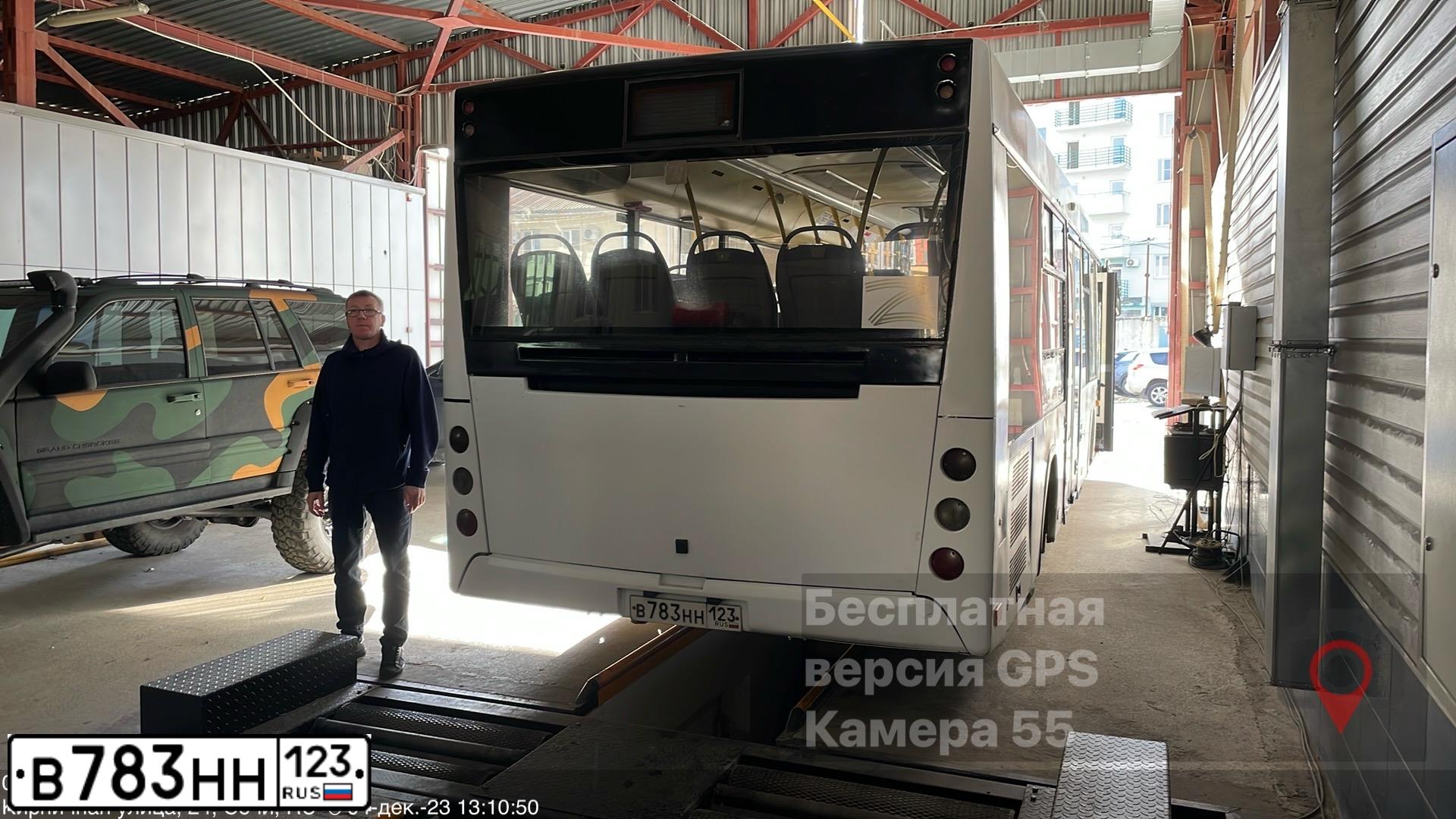 Фото автомобиля MAZ Z 206 - 226, 2013 — госномер В783НН123. Цвет: Белый