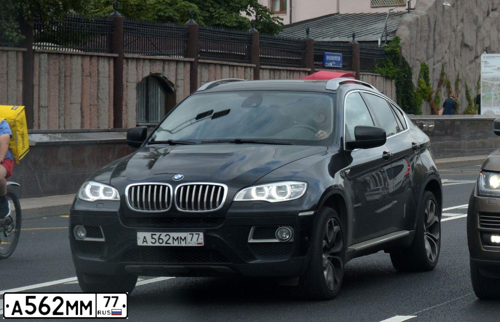 Фото автомобиля BMW X6, 2012 — госномер А562ММ77. Цвет: ЧЕРНЫЙ