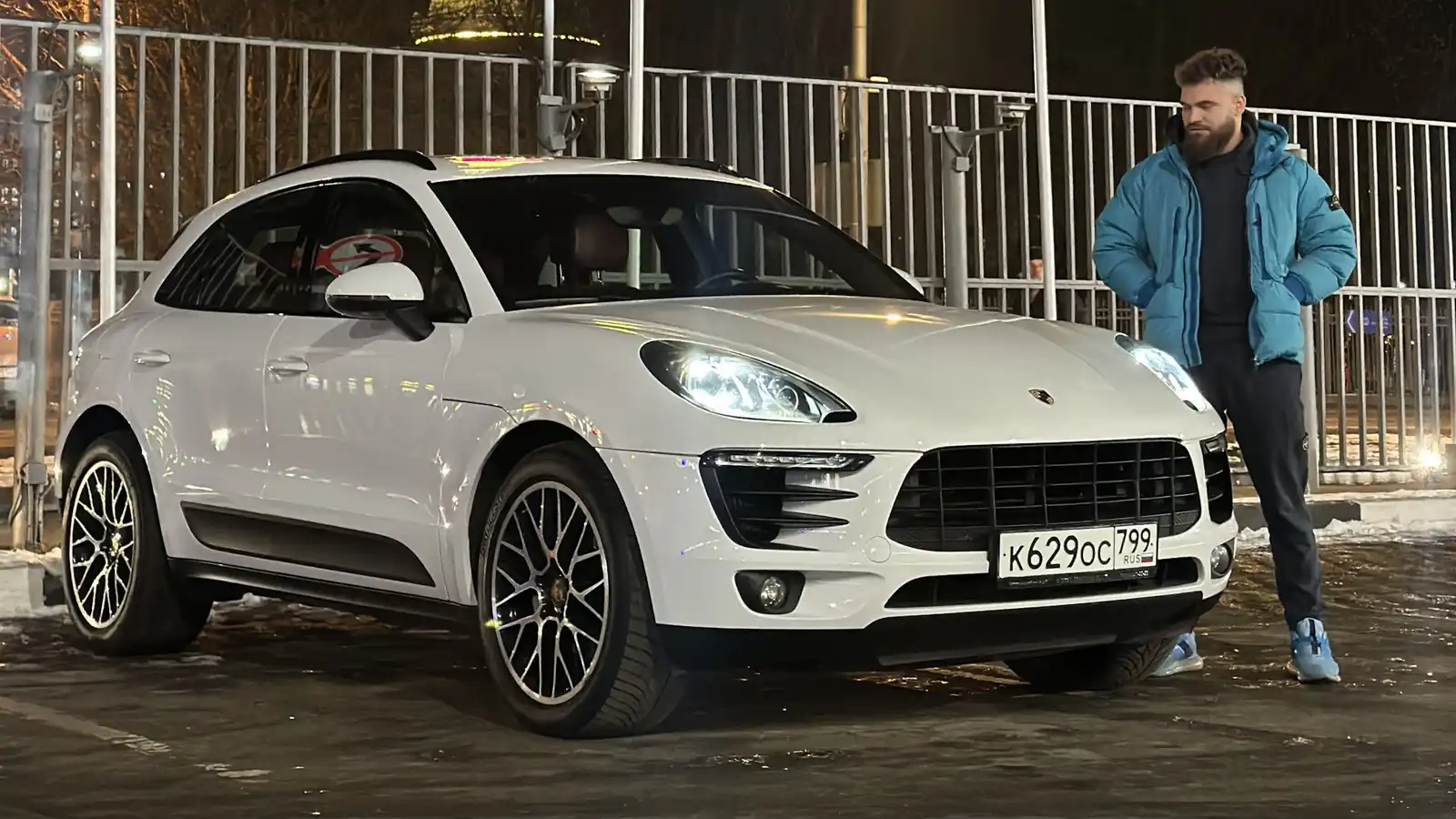 Фото автомобиля PORSCHE MACAN, 2014 — госномер К629ОС799. Цвет: Белый