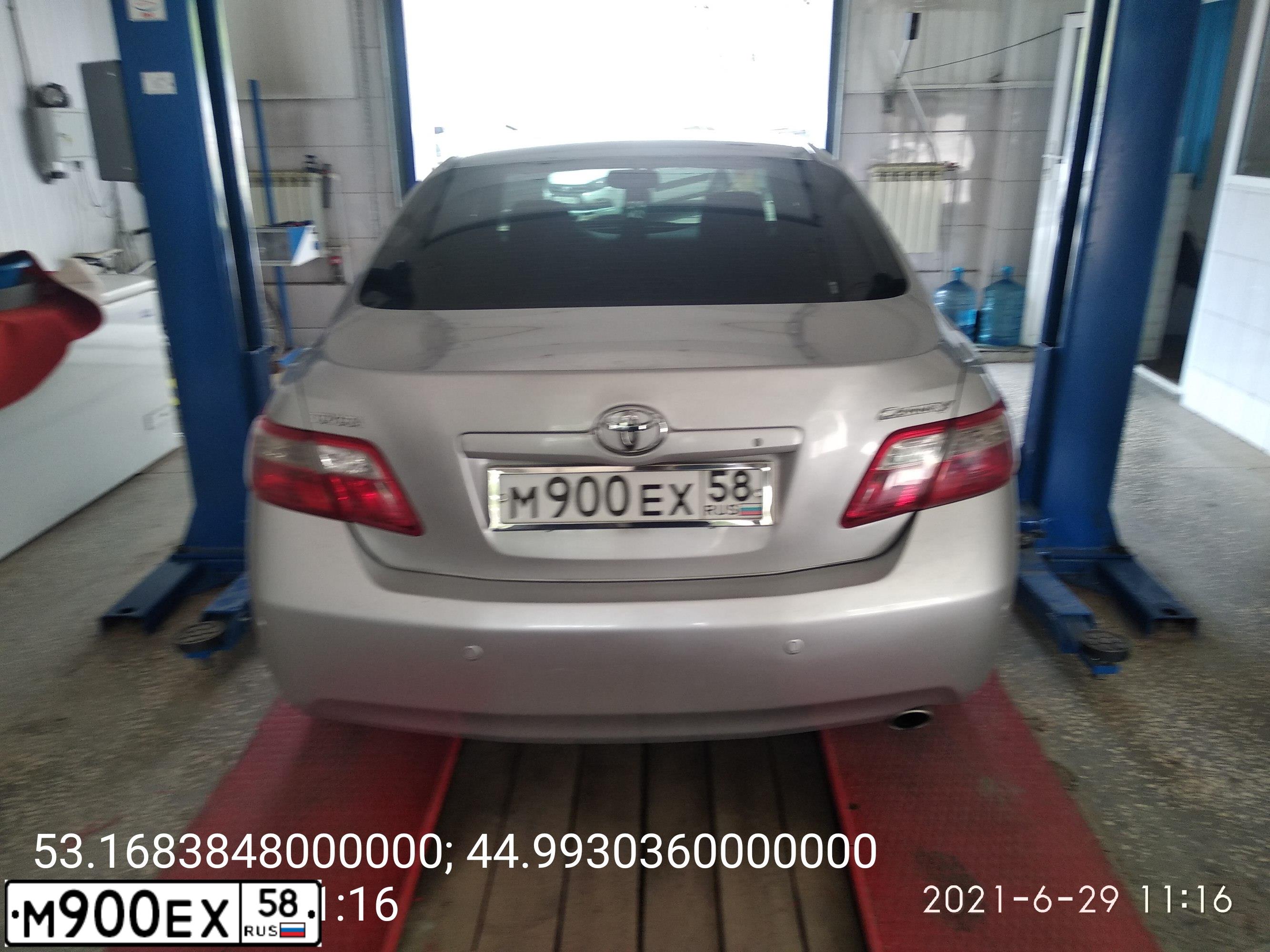 Фото автомобиля TOYOTA CAMRY, 2008 — госномер А582УА156. Цвет: СЕРЕБИСТ. МЕТАЛЛИК