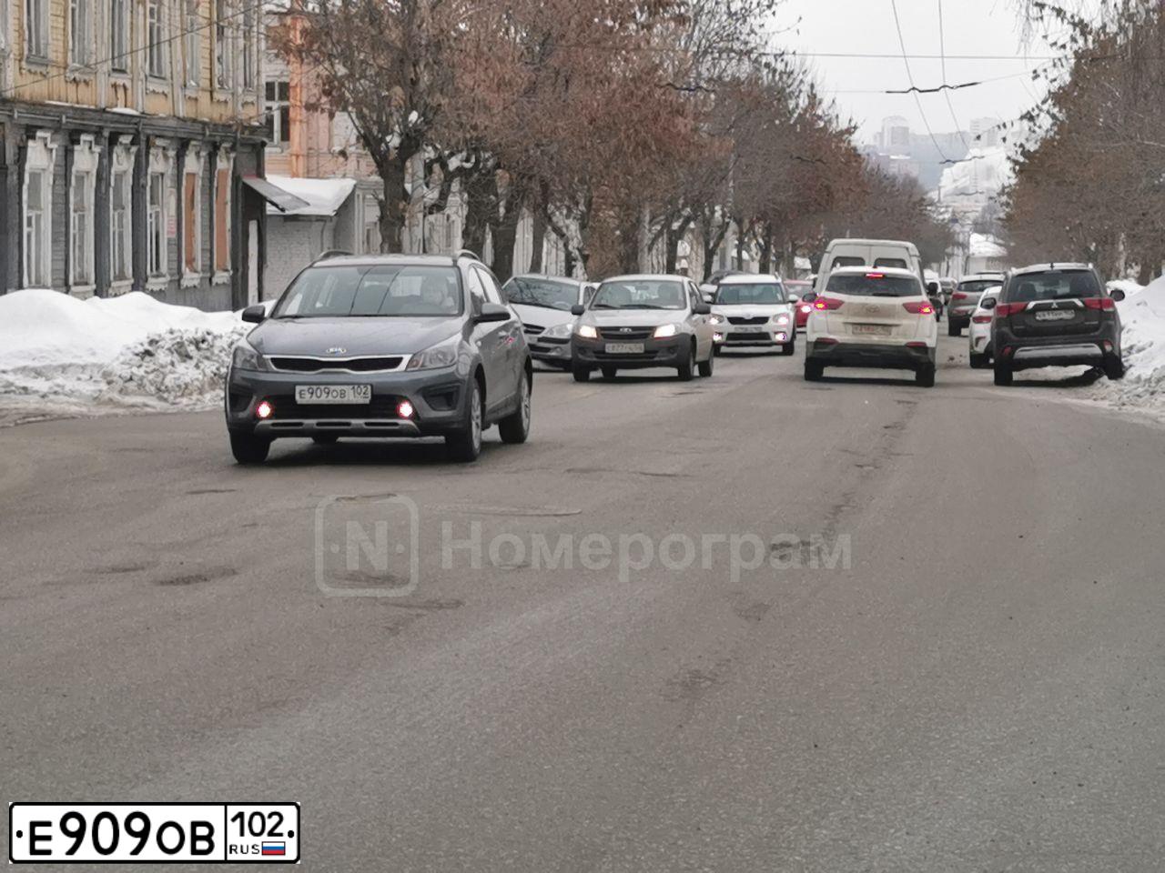 Фото автомобиля HYUNDAI SOLARIS, 2015 — госномер А855ОЕ702. Цвет: СЕРЕБРИСТЫЙ