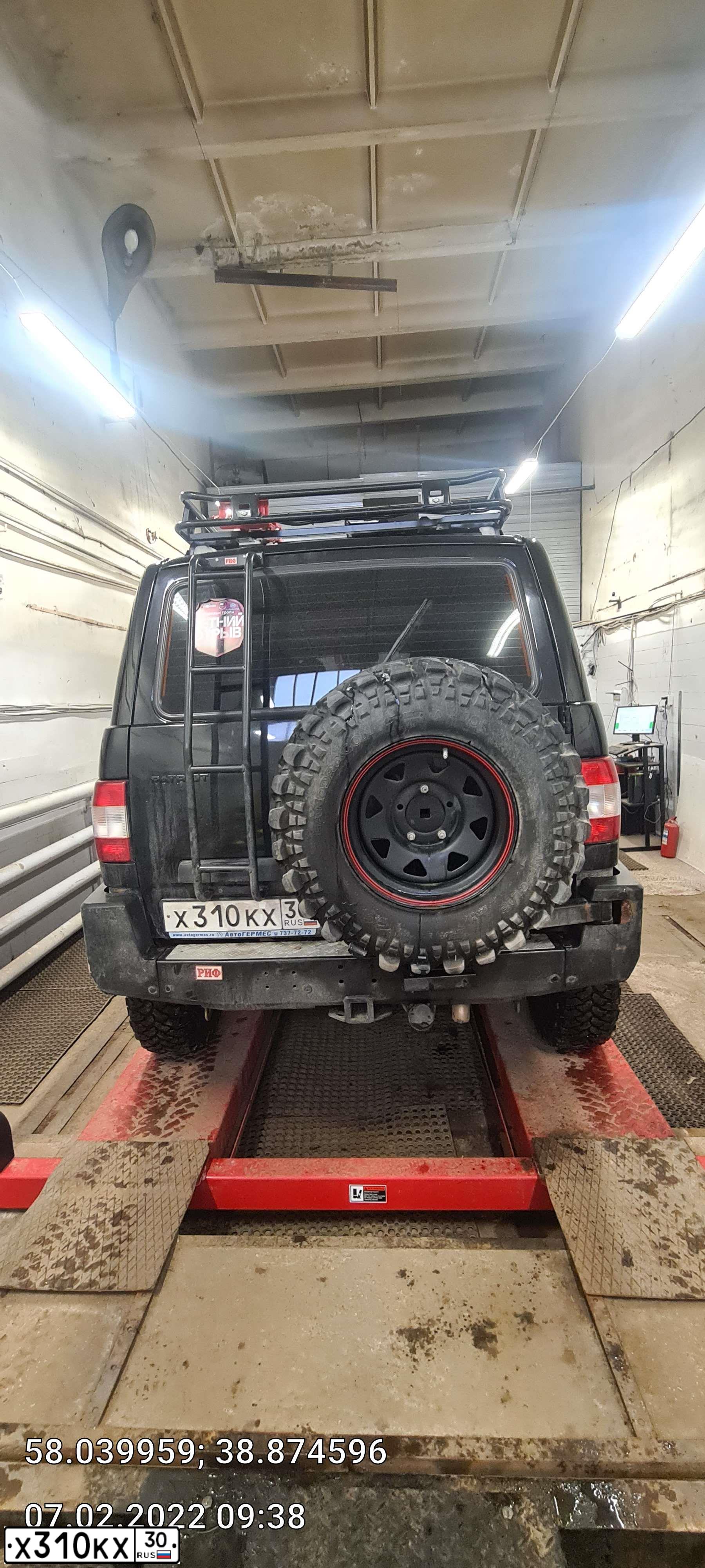 Фото автомобиля UAZ 3163 PATRIOT, 2011 — госномер В978НТ37. Цвет: АВАНТЮРИН МЕТАЛЛИК