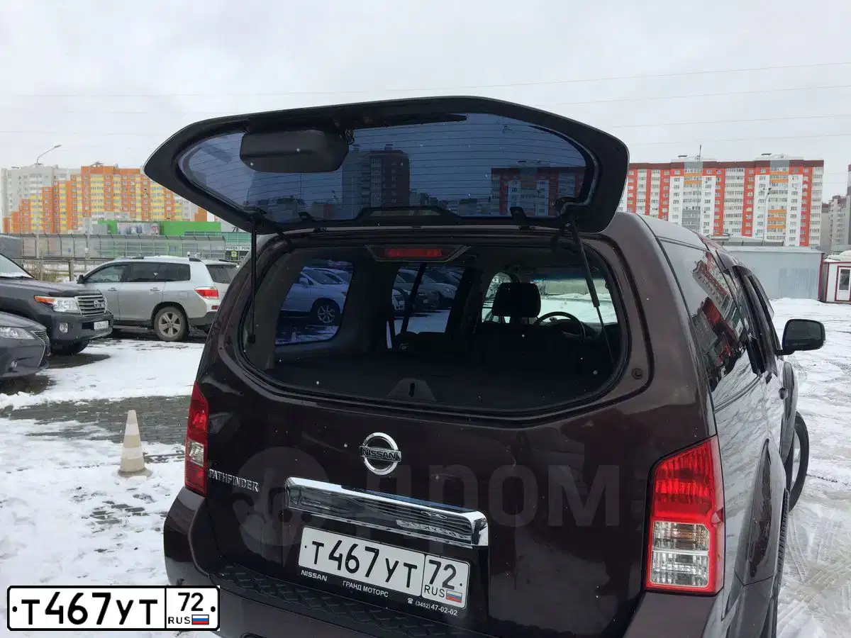 Фото автомобиля NISSAN PATHFINDER, 2011 — госномер Т467УТ72. Цвет: СЕРО-СИРЕНЕВЫЙ