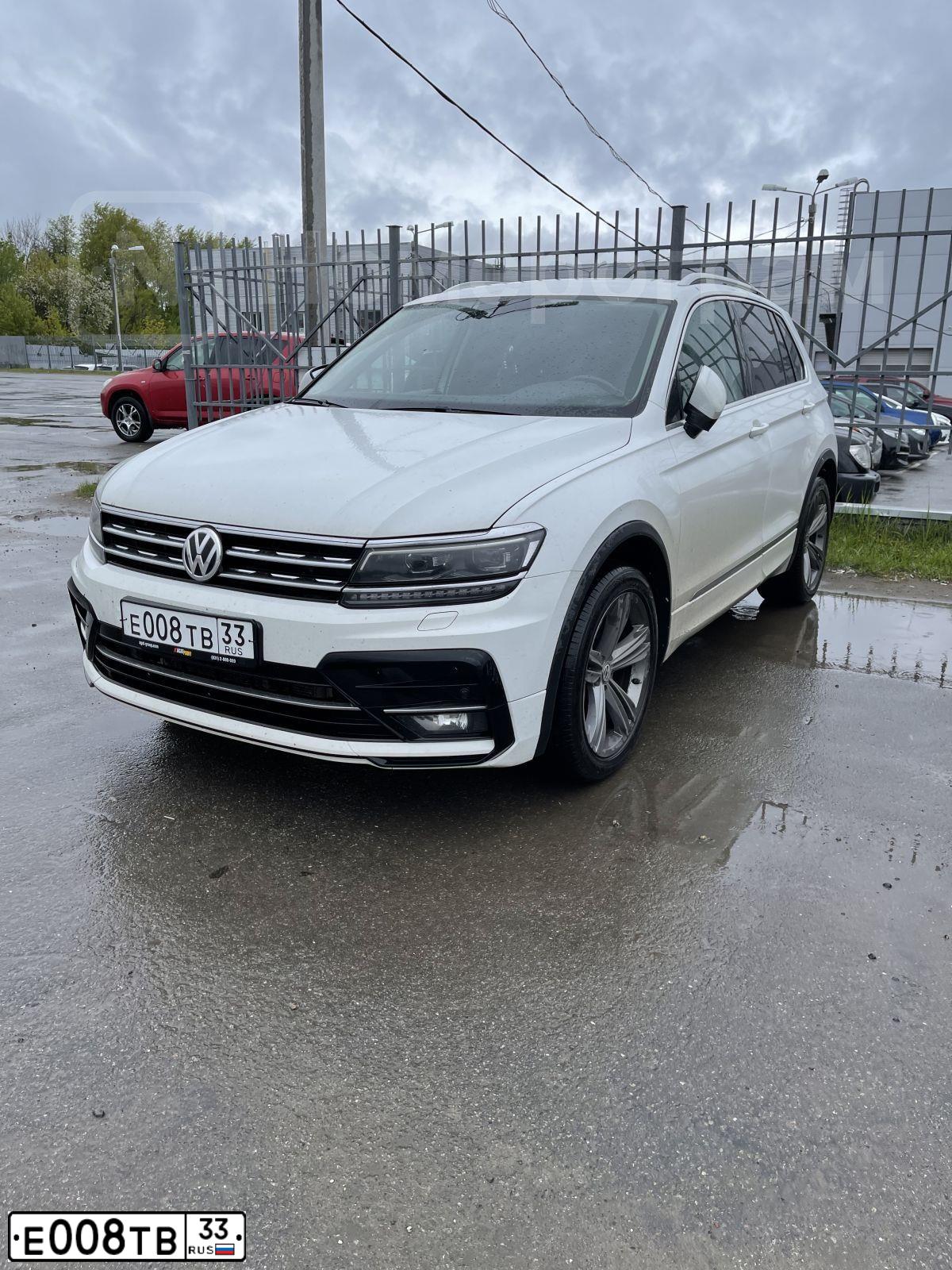 Фото автомобиля RENAULT LOGAN, 2007 — госномер Е008ТВ33. Цвет: СЕРЫЙ