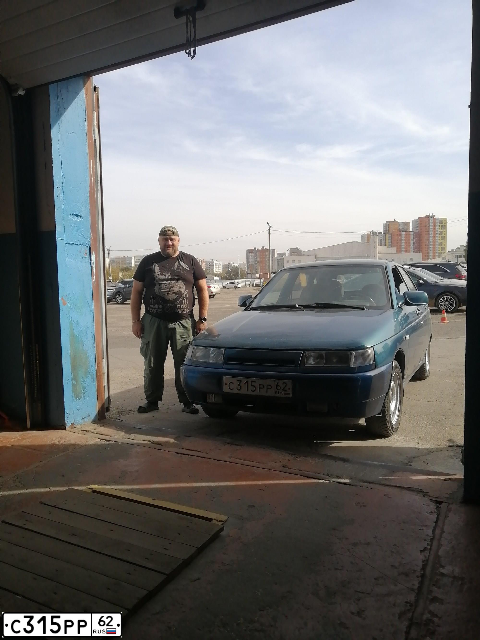 Фото автомобиля LADA 2112 LADA, 2005 — госномер К007КА62. Цвет: сине-зеленый