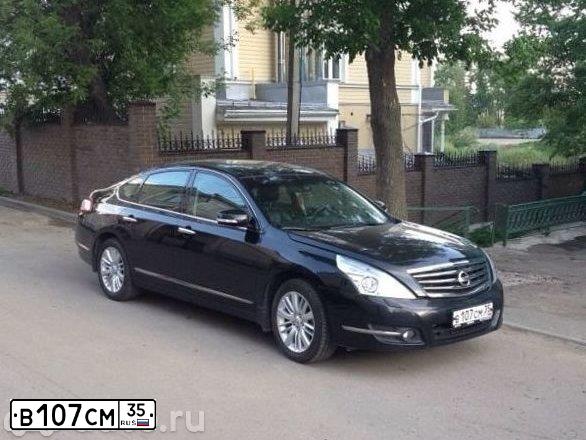 Фото автомобиля NISSAN TEANA, 2011 — госномер Е947УМ35. Цвет: ЧЕРНЫЙ