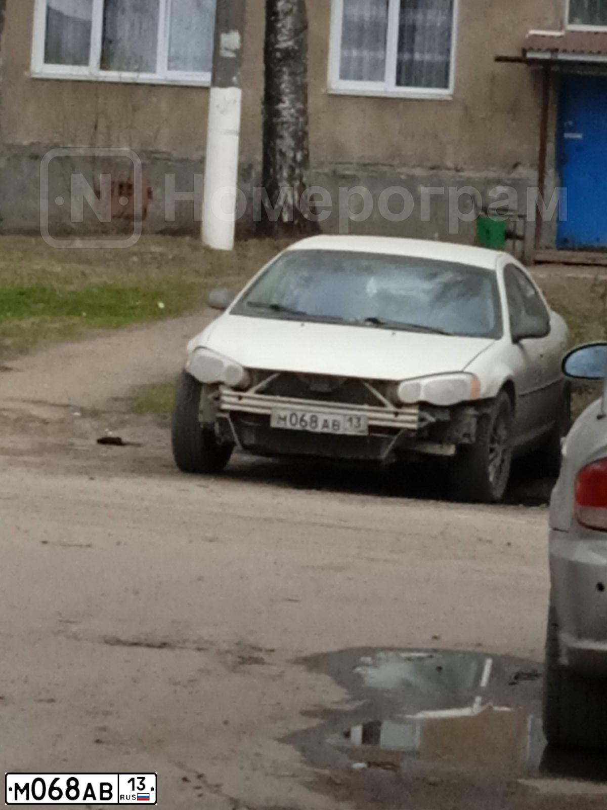 Фото автомобиля CHRYSLER SEBRING, 2005 — госномер М068АВ13. Цвет: Белый