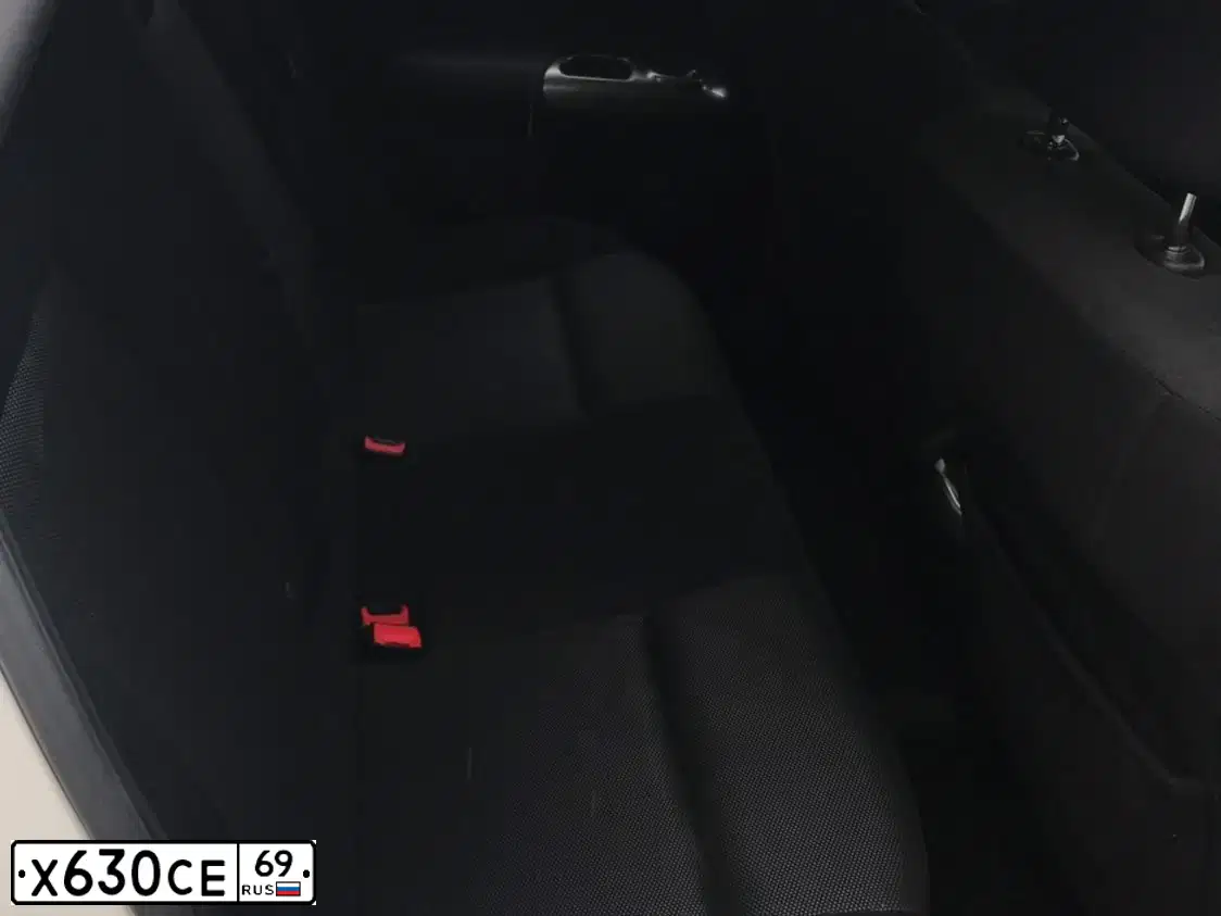 Фото автомобиля NISSAN JUKE, 2011 — госномер Х630СЕ69. Цвет: Белый