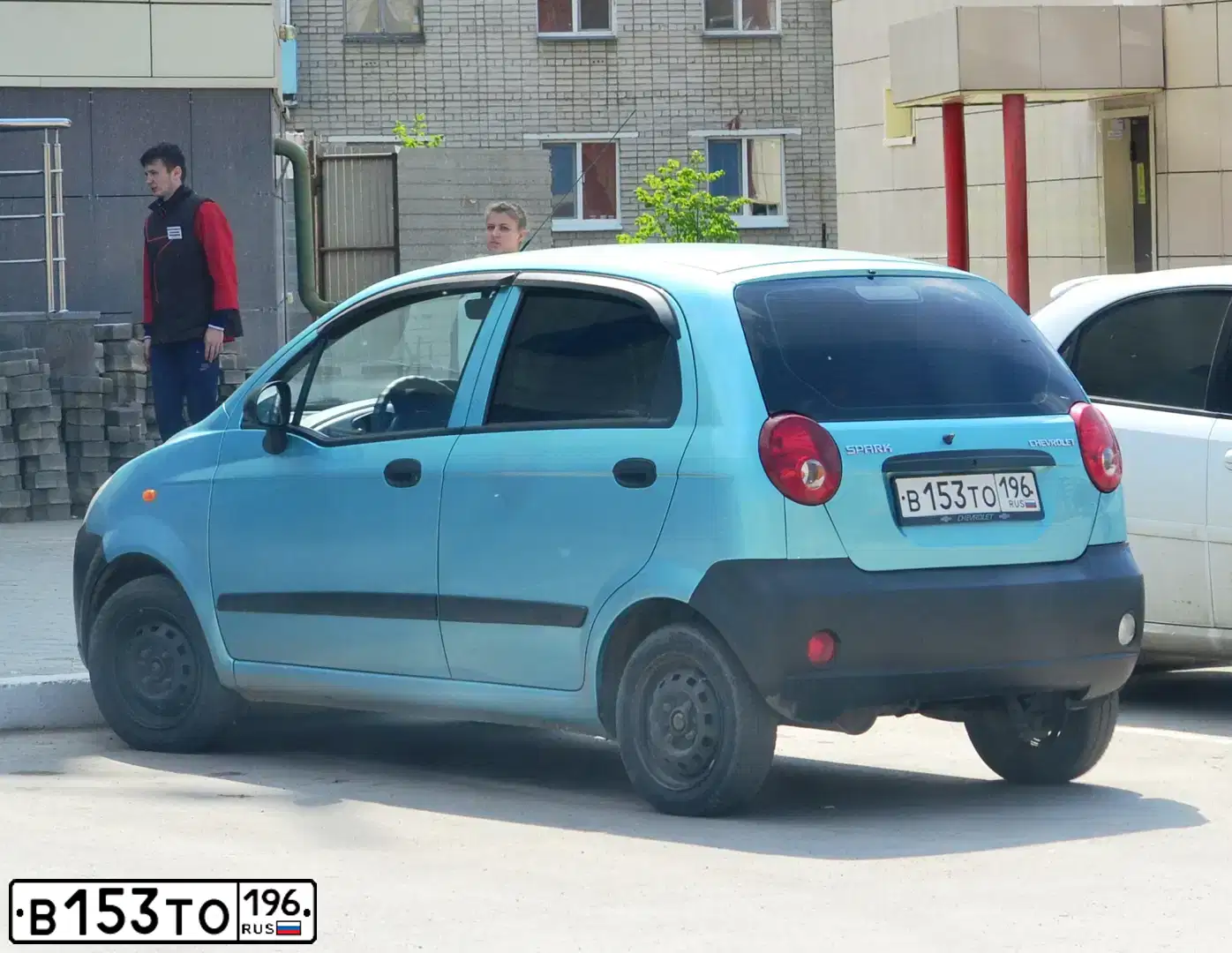 Фото автомобиля CHEVROLET SPARK, 2006 — госномер С245НР72. Цвет: СВЕТЛО-ГОЛУБОЙ