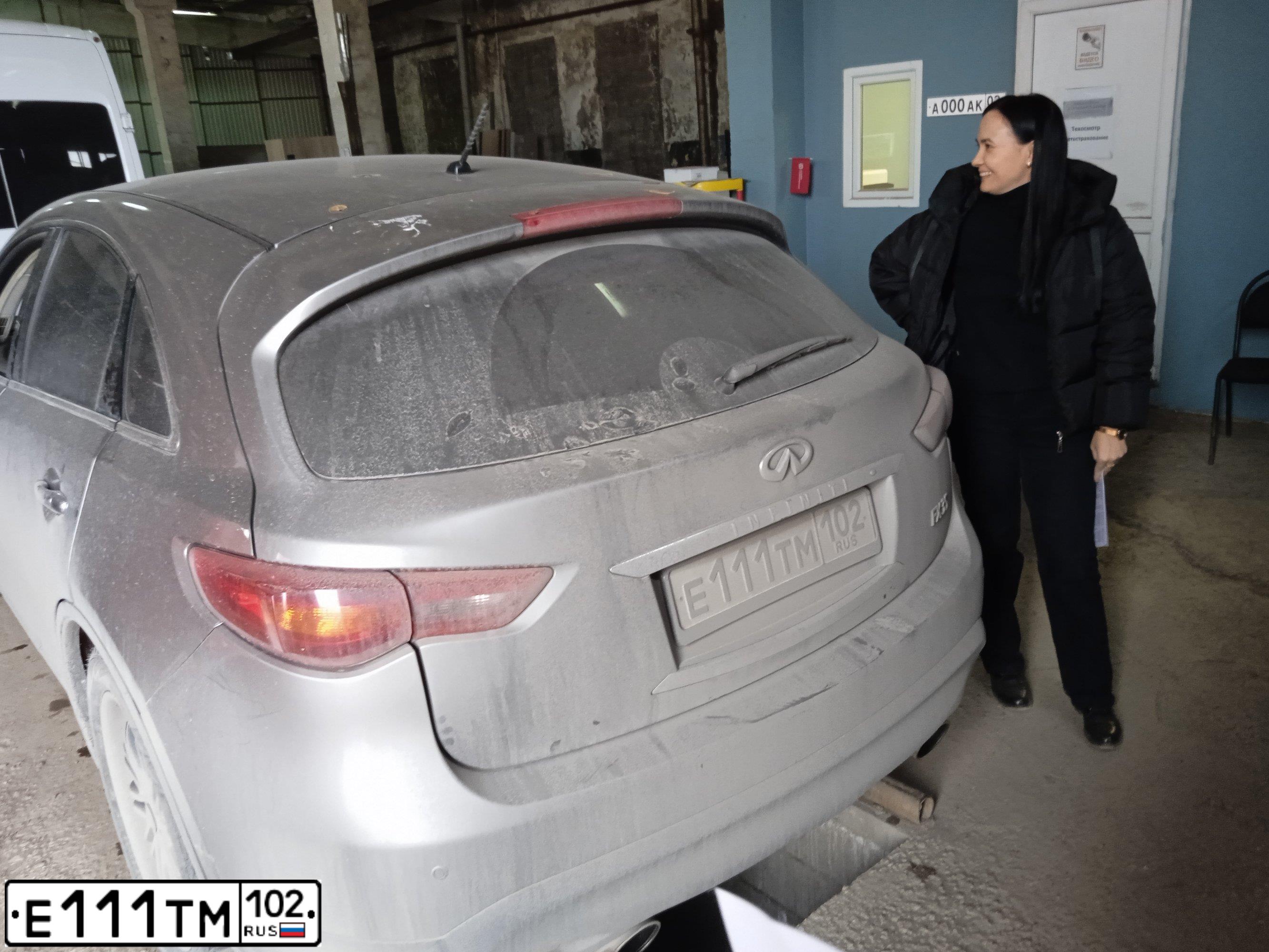 Фото автомобиля INFINITI QX80 /QX56/, 2011 — госномер Х467АК102. Цвет: БЕЛЫЙ