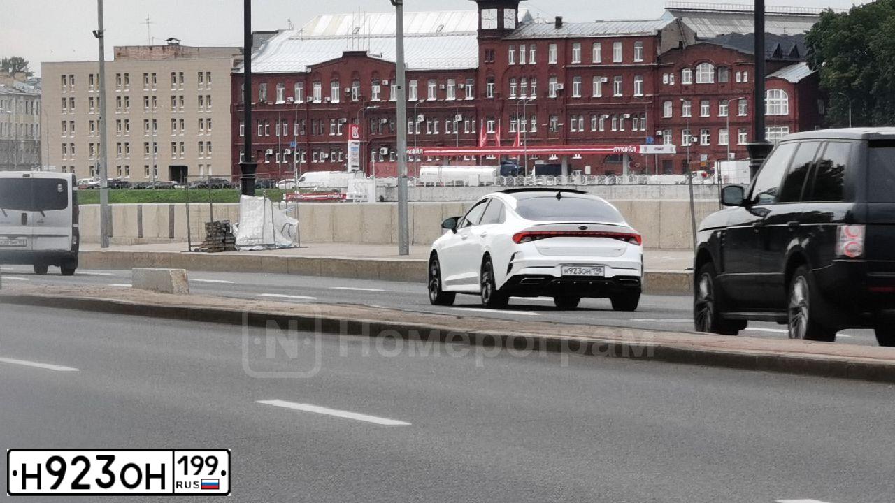 Фото автомобиля FORD MONDEO, 2008 — госномер А066ОУ790. Цвет: Серебристый