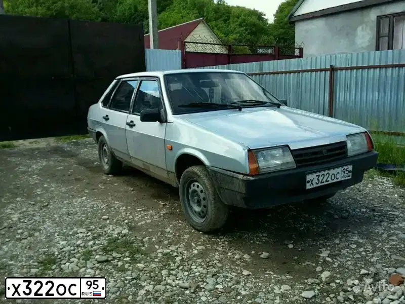 Фото автомобиля LADA 2109 SAMARA, 2004 — госномер Х322ОС95. Цвет: СВЕТЛО-СЕРЕБРИСТЫЙ МЕТАЛЛ