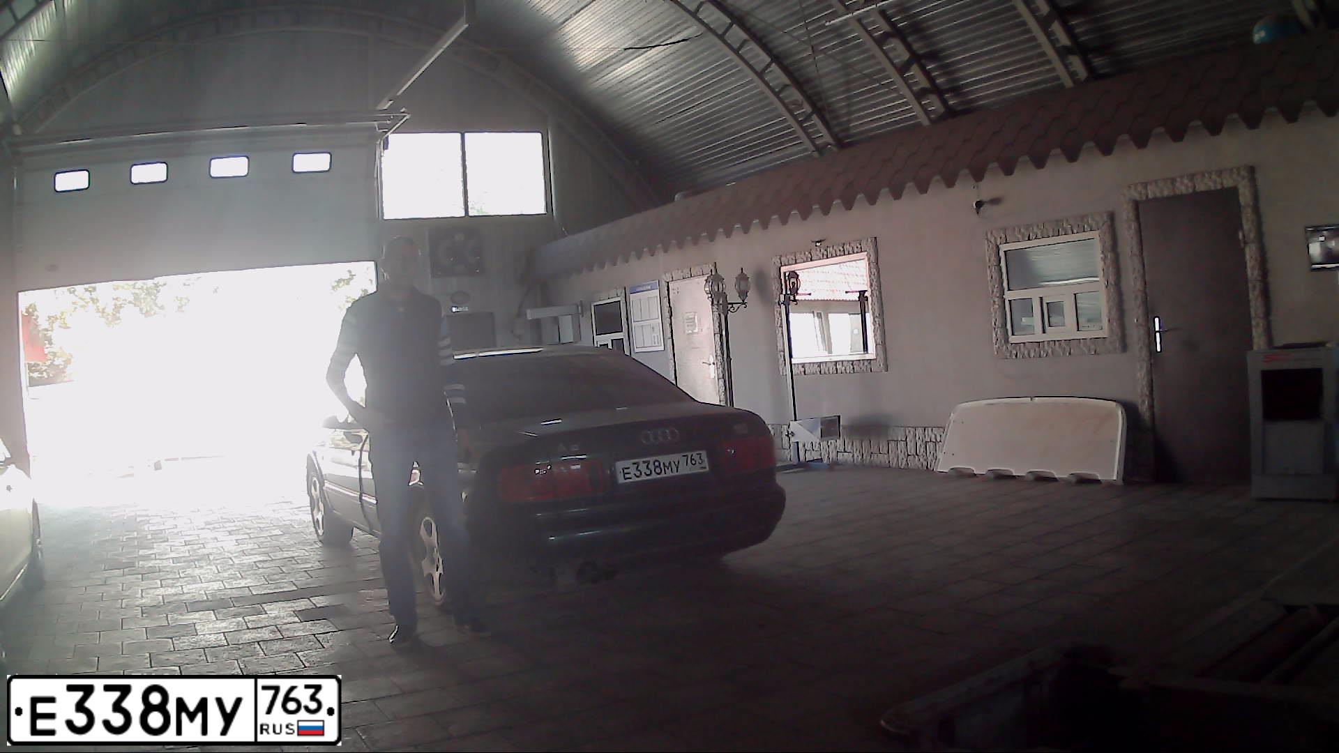 Фото автомобиля AUDI A8, 1998 — госномер К910РТ763. Цвет: ЗЕЛЕНЫЙ