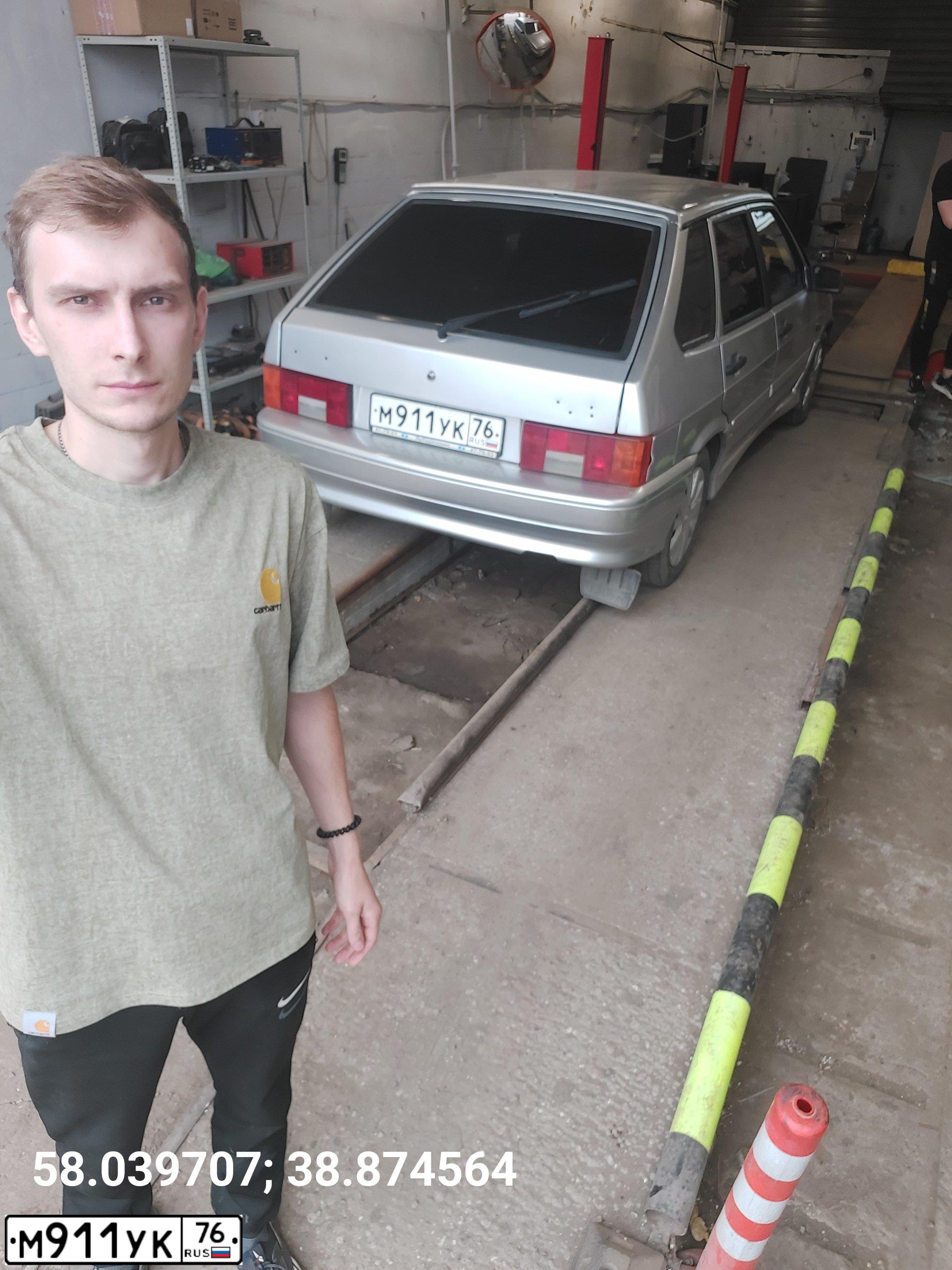 Фото автомобиля LADA 2114 SAMARA, 2008 — госномер М911УК76. Цвет: СВЕТЛО-СЕРЕБРИСТЫЙ МЕТАЛЛ