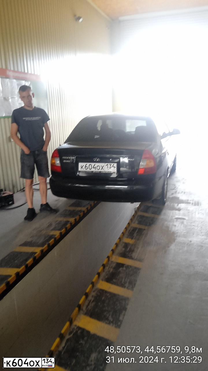 Фото автомобиля TAGAZ ACCENT, 2006 — госномер Р986СВ34. Цвет: ЧЕРНЫЙ