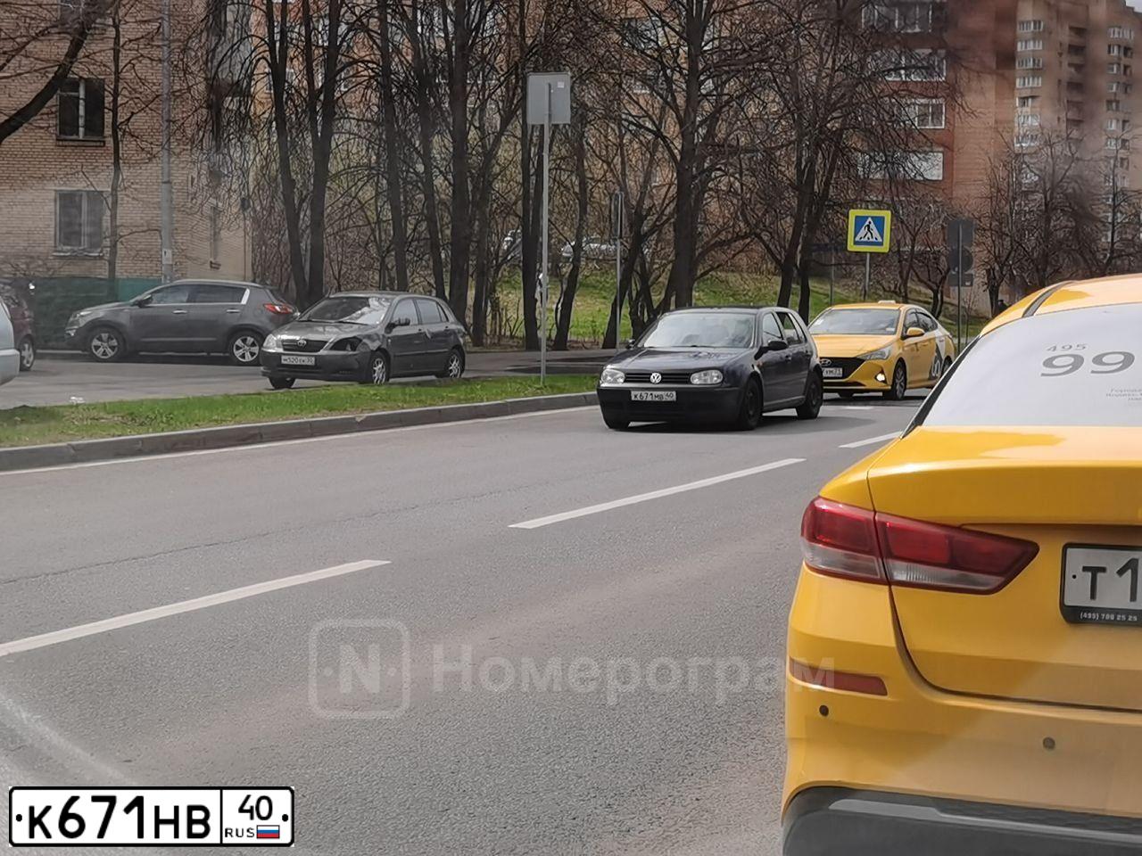 Фото автомобиля TOYOTA CAMRY, 2007 — госномер Е040НХ40. Цвет: СЕРЕБРИСТЫЙ