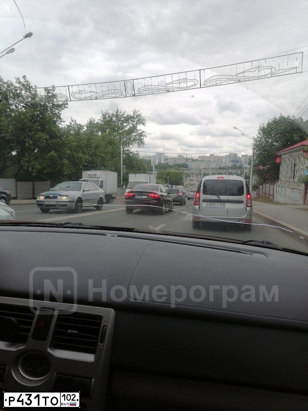 Фото автомобиля LADA LARGUS, 2014 — госномер Р431ТО102. Цвет: СЕРЕБРИСТЫЙ