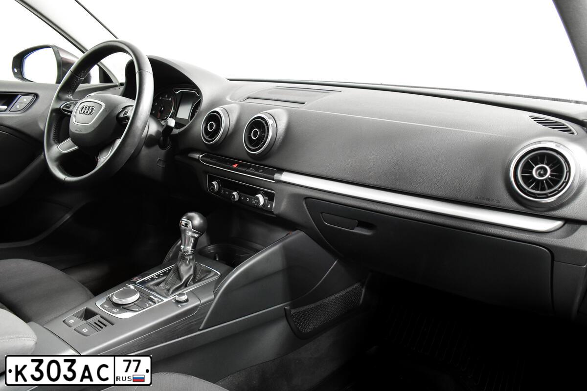 Фото автомобиля AUDI A3, 2012 — госномер К303АС77. Цвет: БОРДОВЫЙ