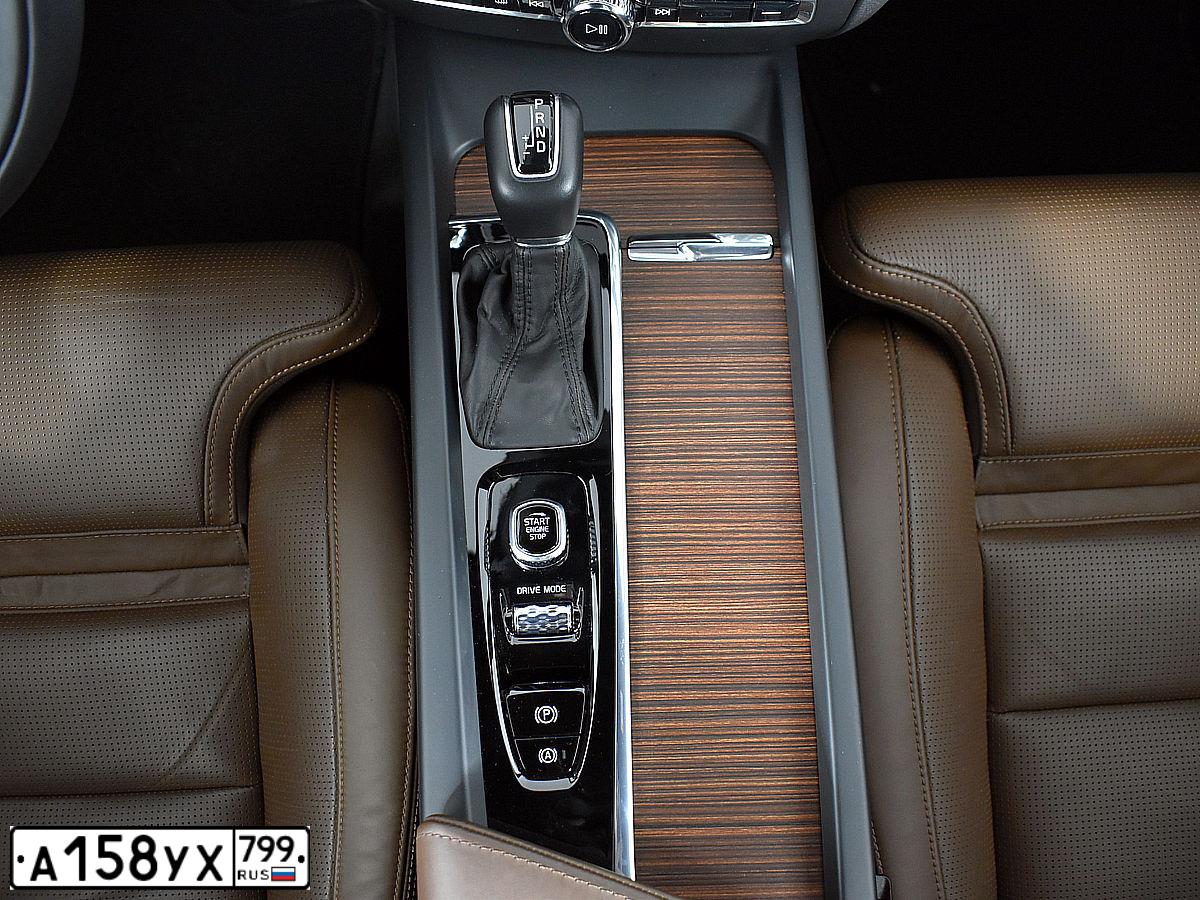 Фото автомобиля VOLVO S60, 2020 — госномер С410НН799. Цвет: ЧЕРНЫЙ