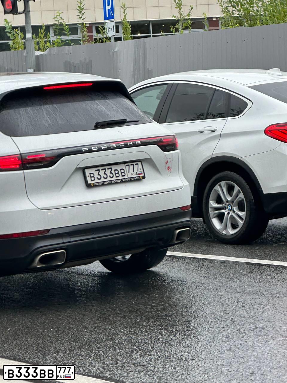 Фото автомобиля BMW X6, 2013 — госномер Е430КУ51. Цвет: Белый